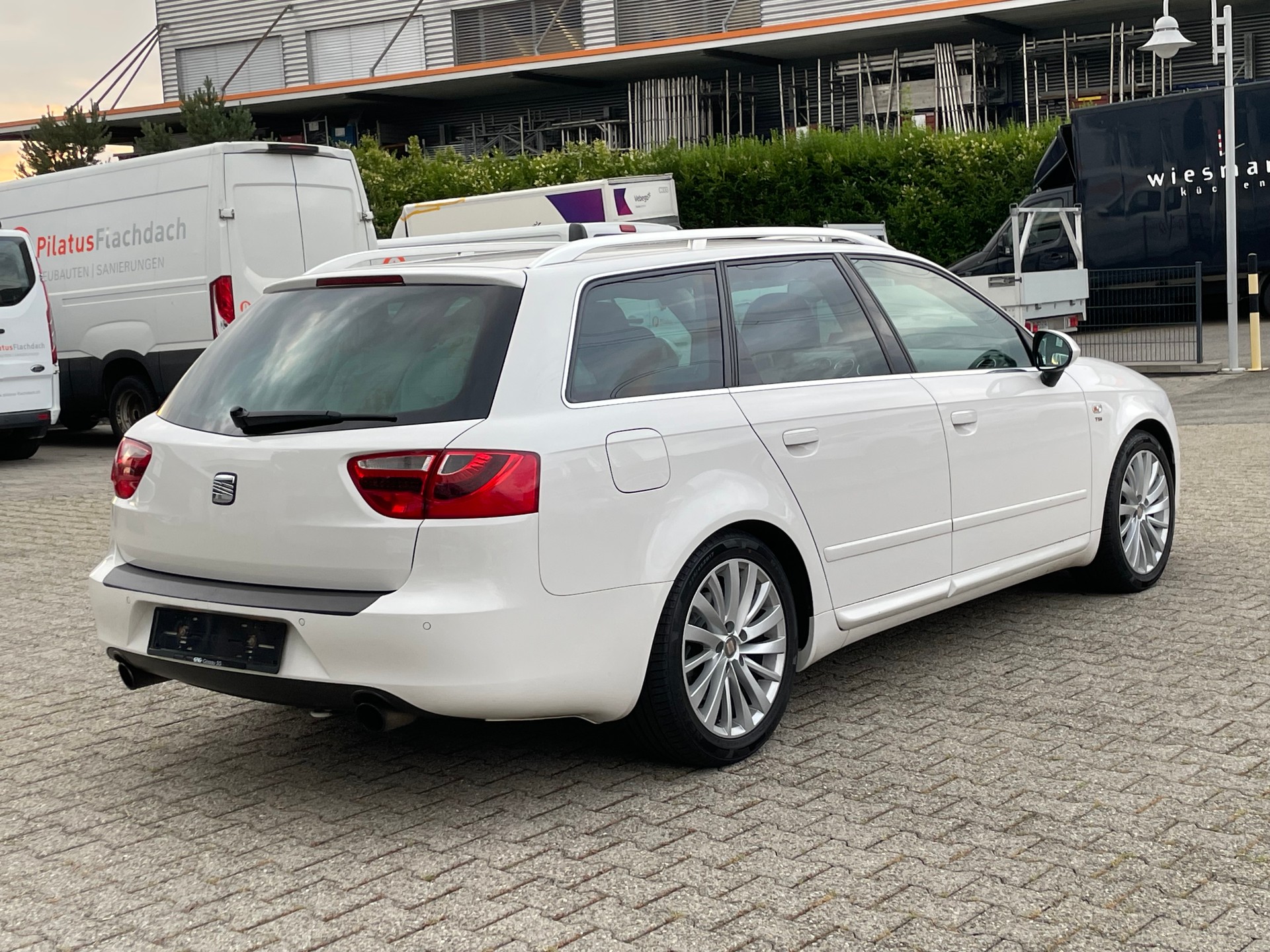 SEAT Exeo ST 2.0 TSI Sport multitronic * neue Bremsen und Reifen *-image-5