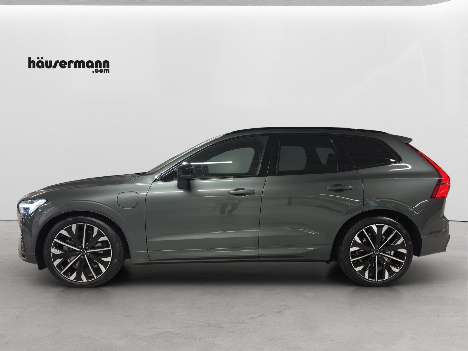 VOLVO XC60 2.0 T8 TE Ultra Dark eAWD-image-1