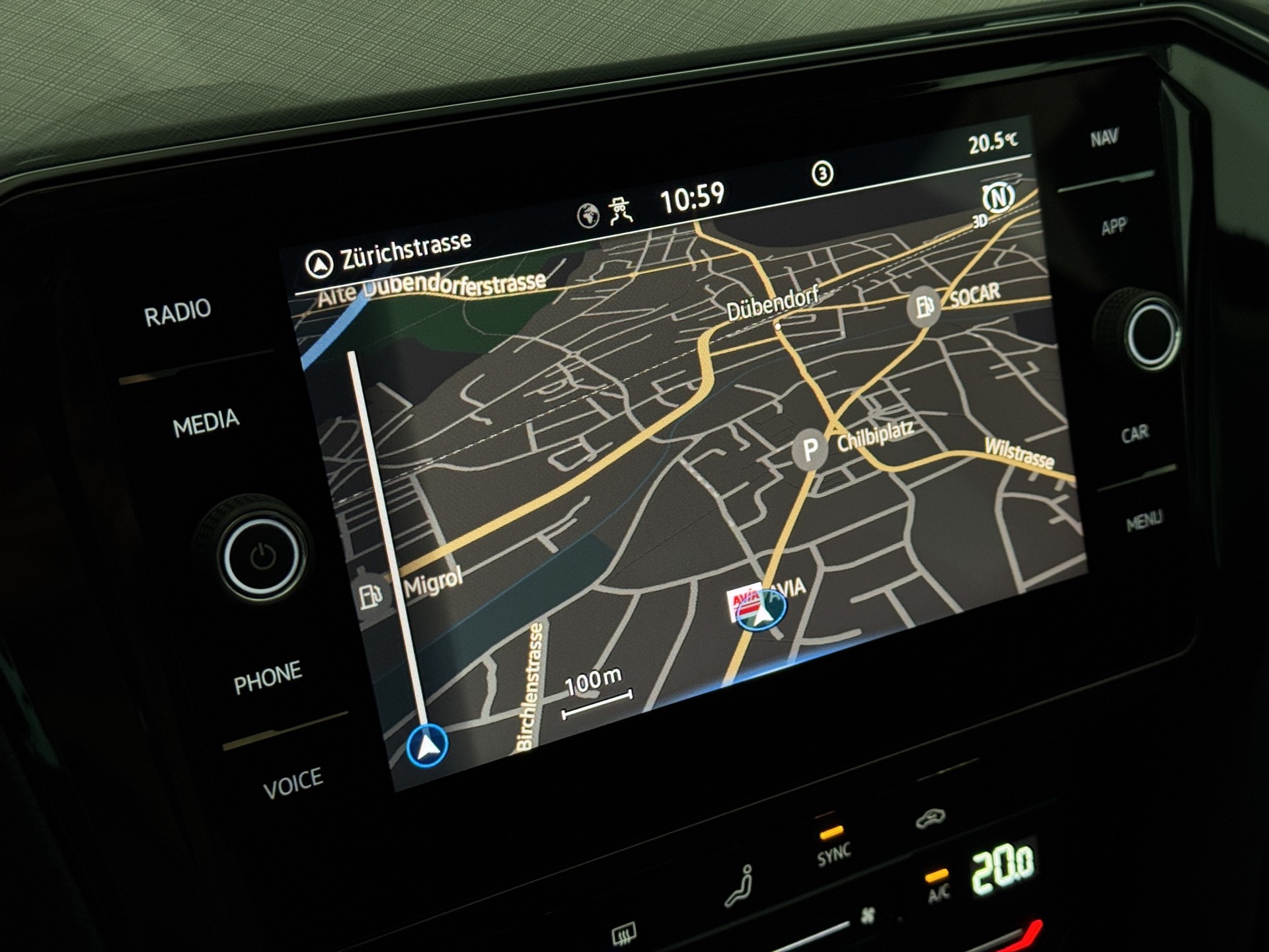 VW Passat Variant 2.0 TDI Elegancé Business DSG "AHK-Navi-RF.-Kamera-Matrix LED"-image-15