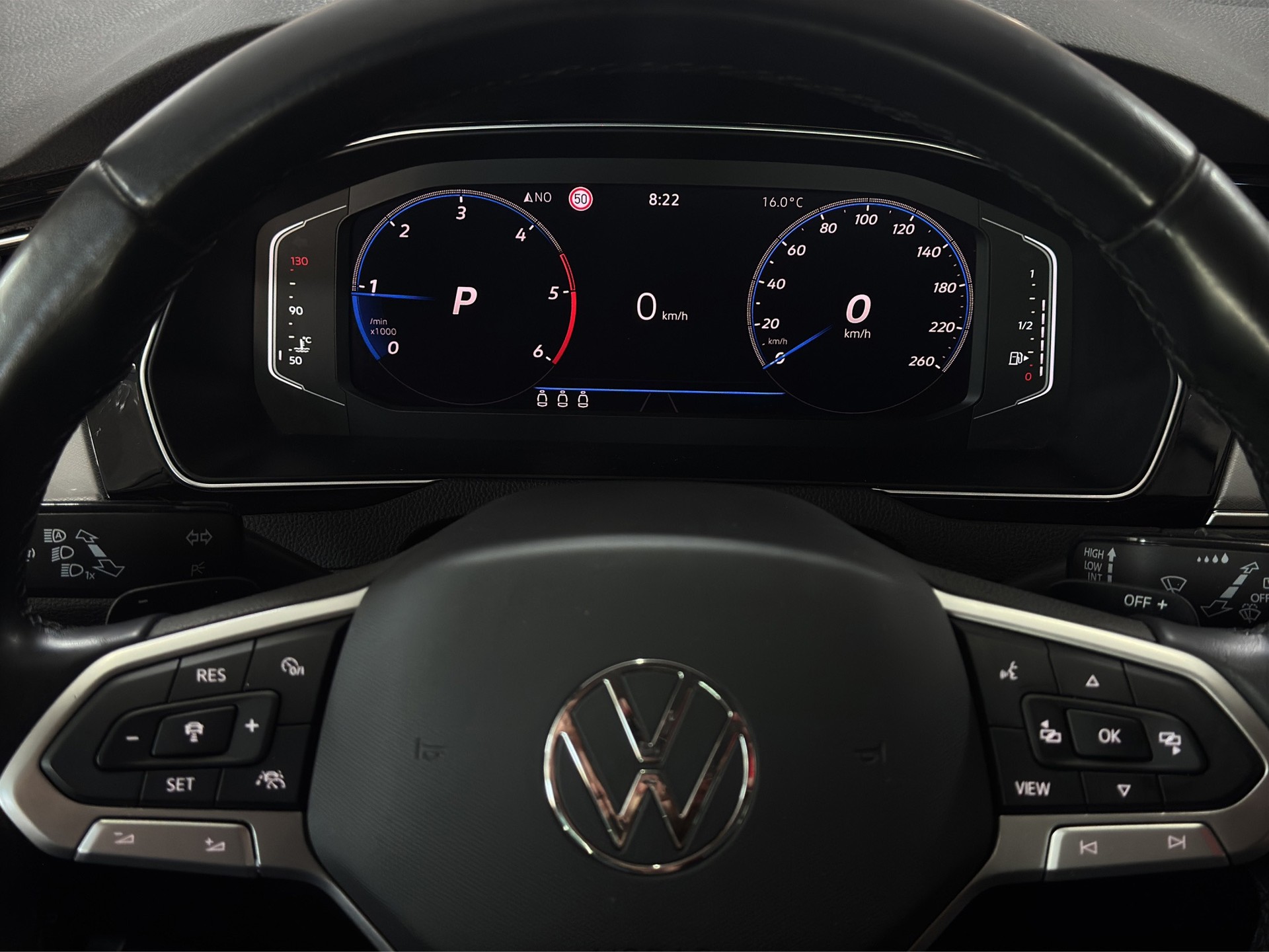 VW Passat Variant 2.0 TDI Elegancé Business DSG "Navi-RF.-Kamera-Matrix-Digital Cockpit"-image-12