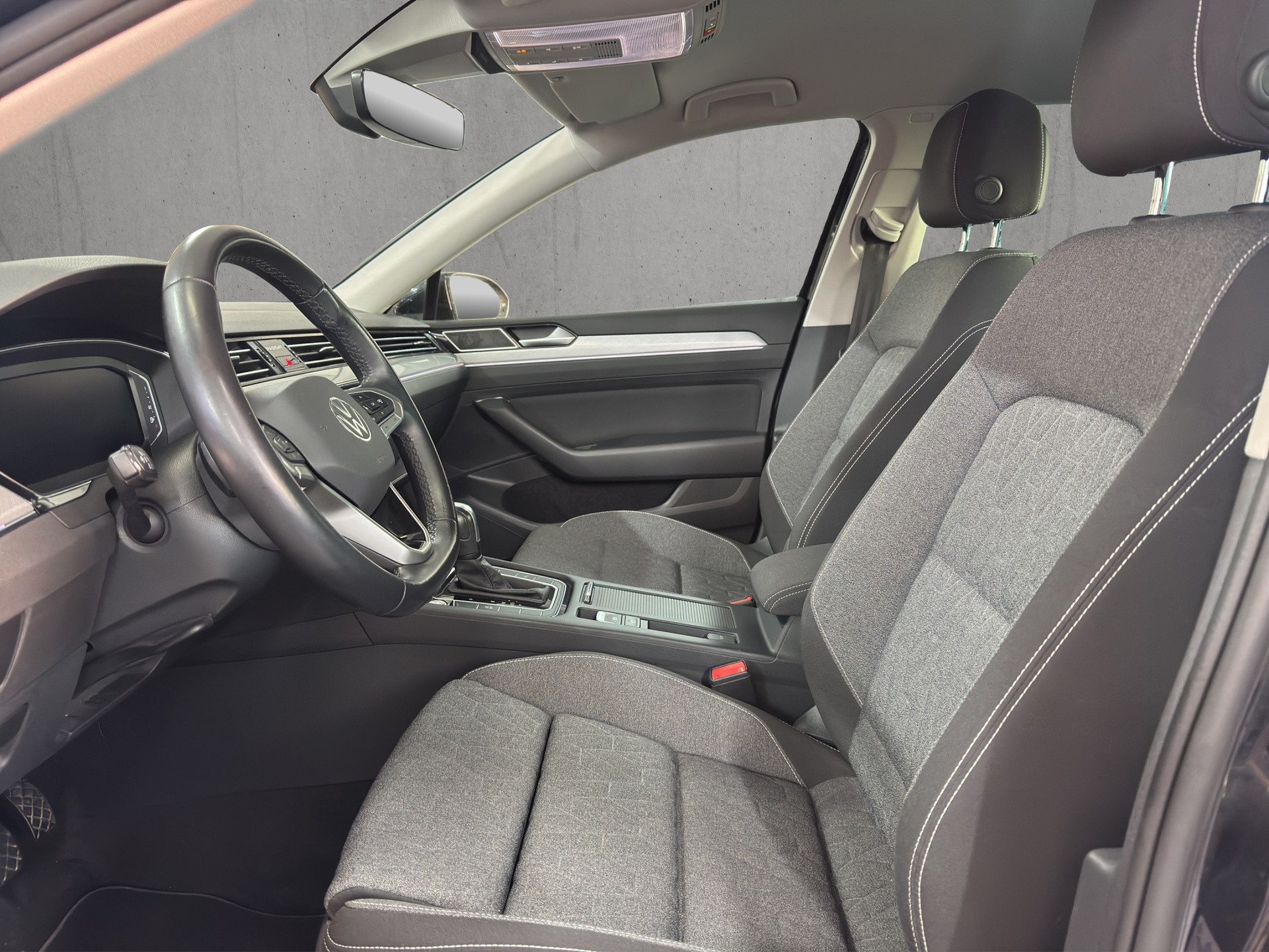VW Passat Variant 2.0 TDI Elegancé Business DSG "Navi-RF.-Kamera-Matrix-Digital Cockpit"-image-7