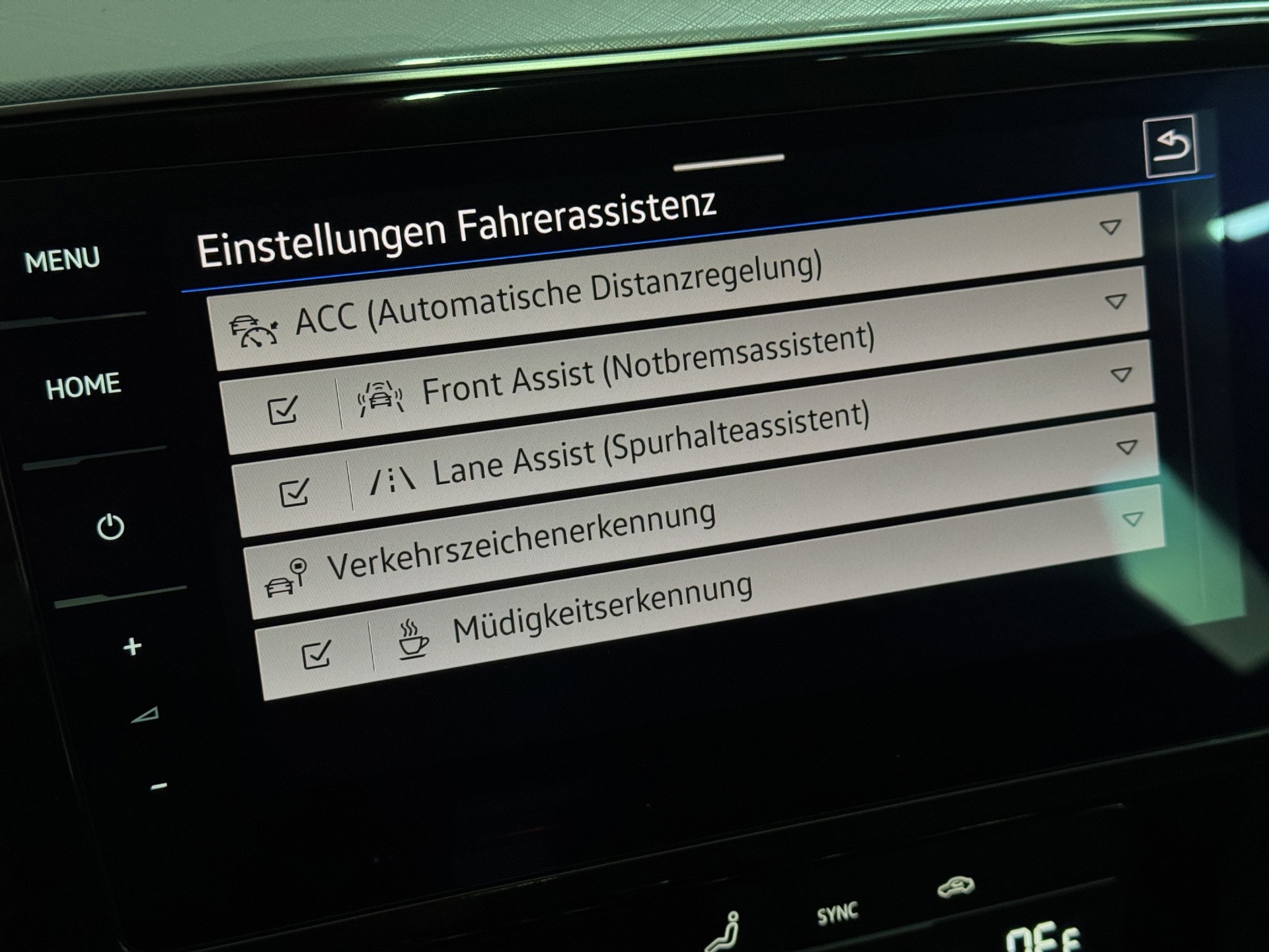 VW Passat Variant 2.0 TDI Elegancé Business DSG "Navi-RF.-Kamera-Matrix-Digital Cockpit"-image-19