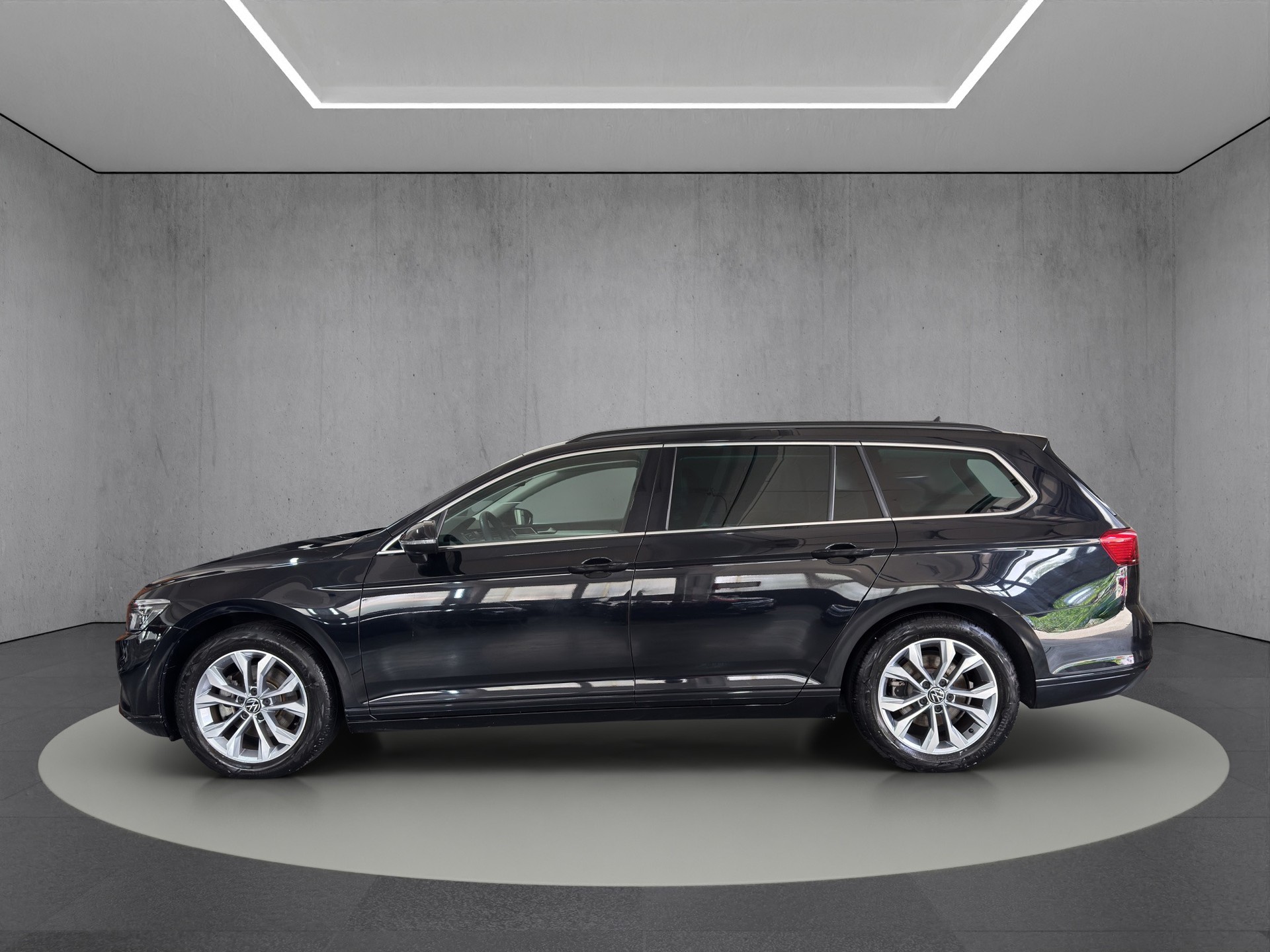VW Passat Variant 2.0 TDI Elegancé Business DSG "Navi-RF.-Kamera-Matrix-Digital Cockpit"-image-2