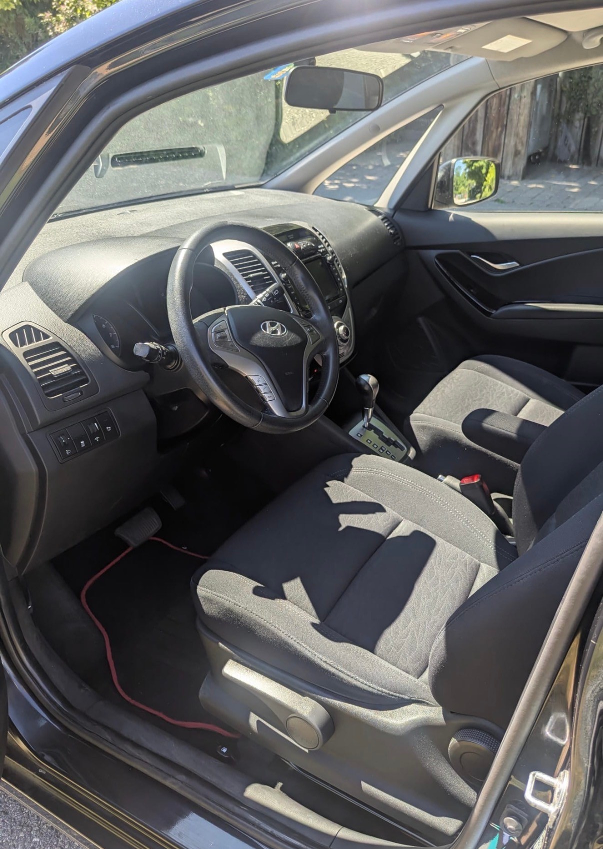 HYUNDAI 1.6 Style-image-4