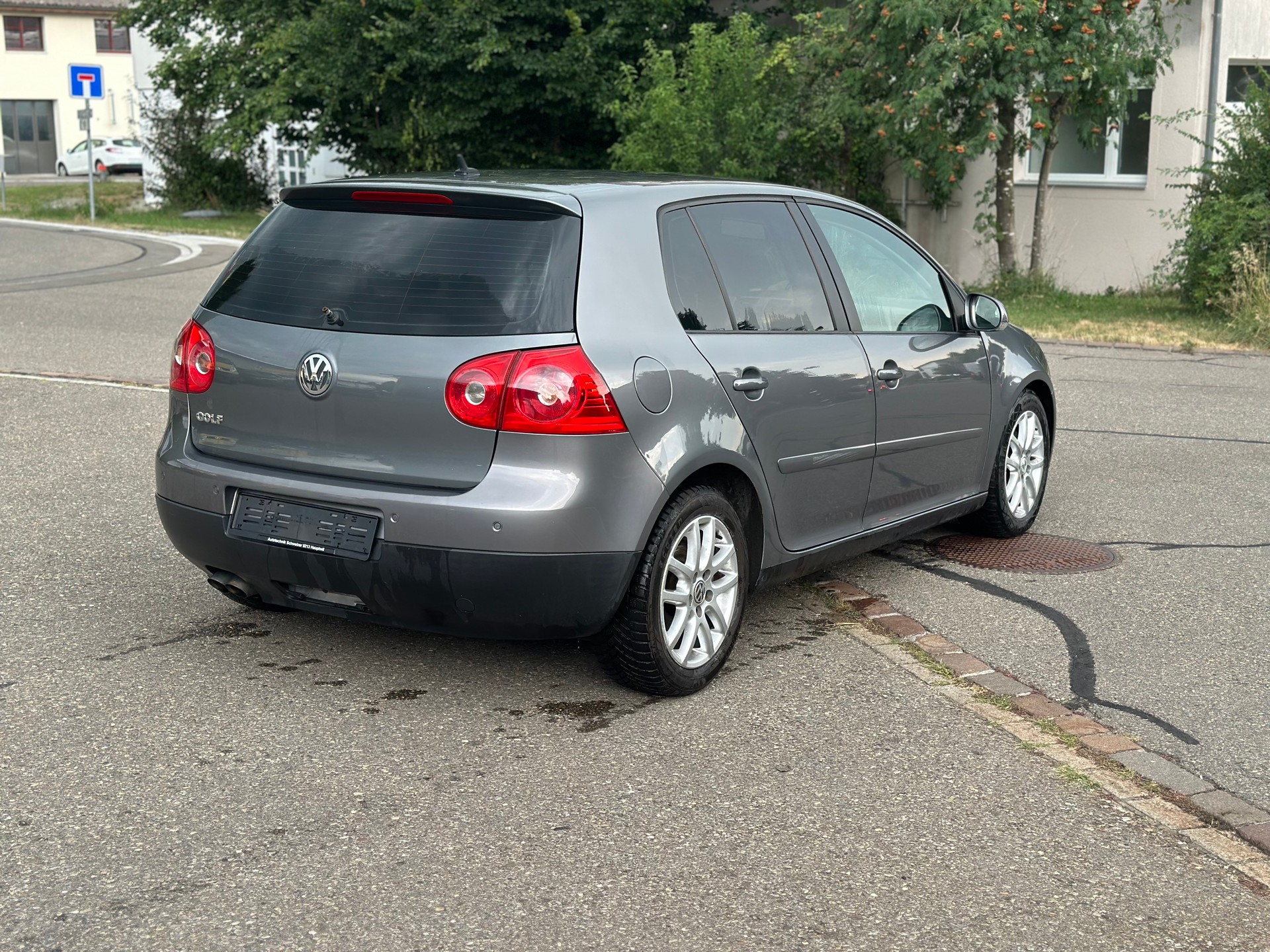 VW Golf 2.0 TDI Sportline 4Motion-image-5