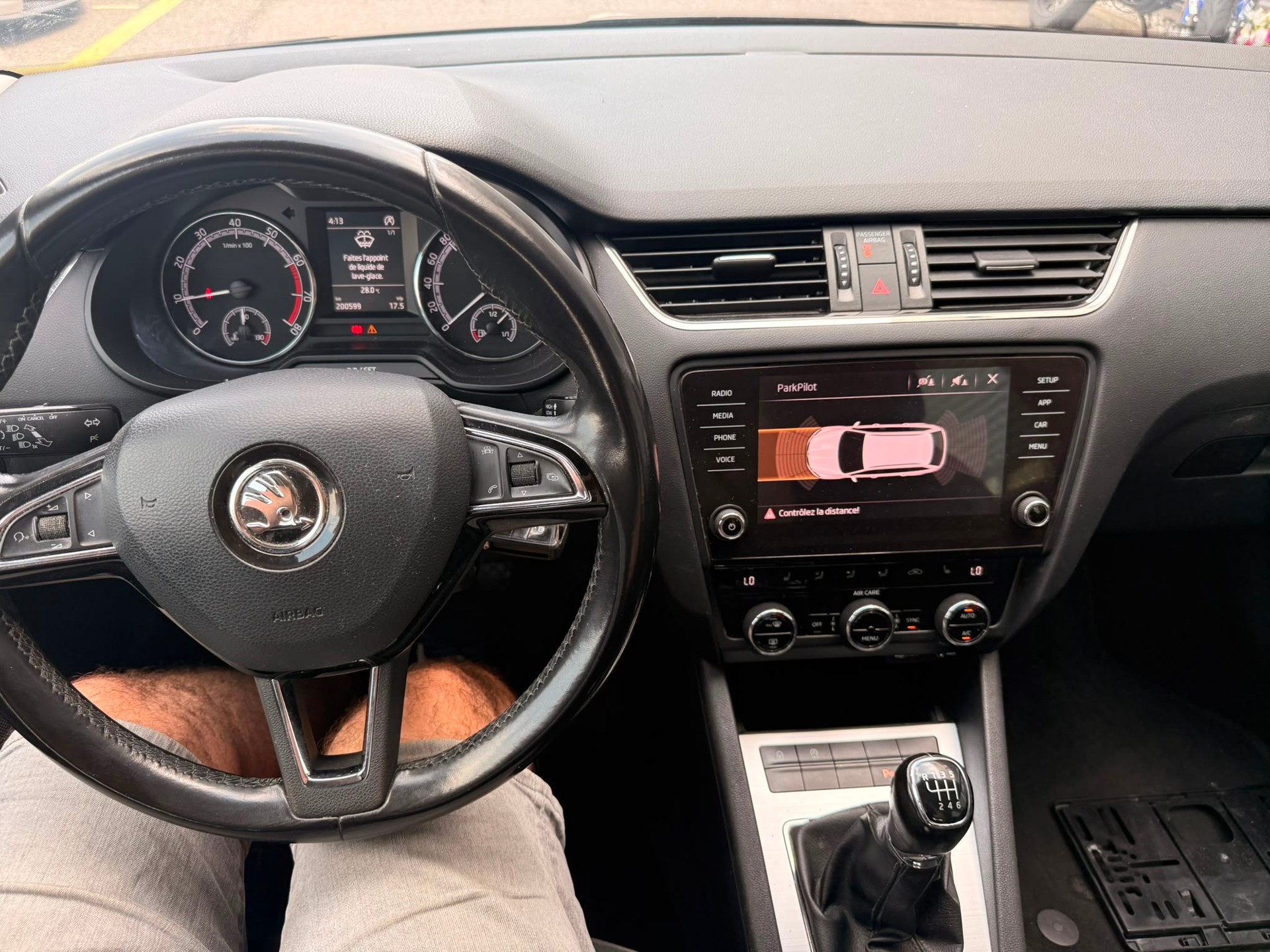 SKODA Octavia Combi 1.5 TSI Ambition-image-7