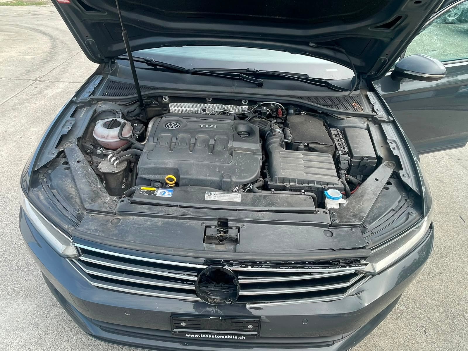 VW Passat Variant 2.0 TDI BMT Trendline DSG-image-6