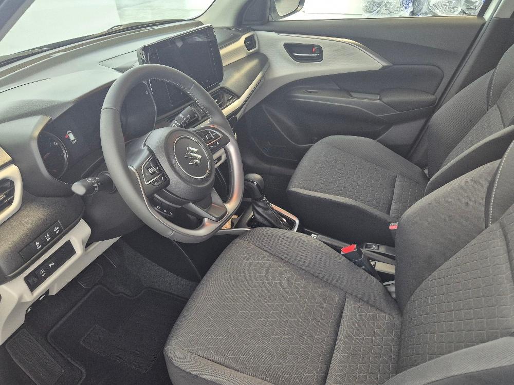 SUZUKI Swift 1.2 Compact Top Hybrid-image-6