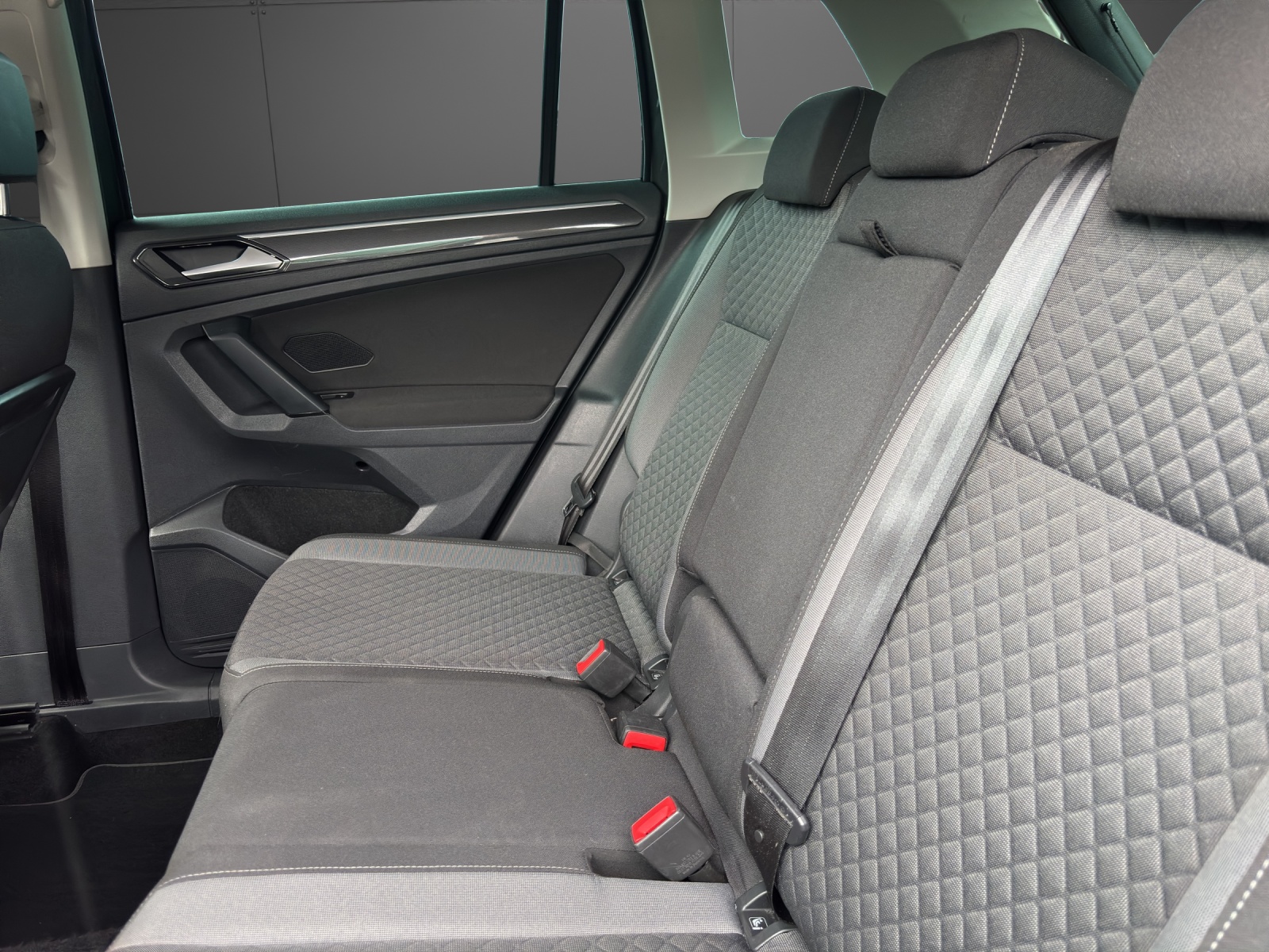 VW Tiguan 2.0TSI Comfortline 4Motion DSG-image-10