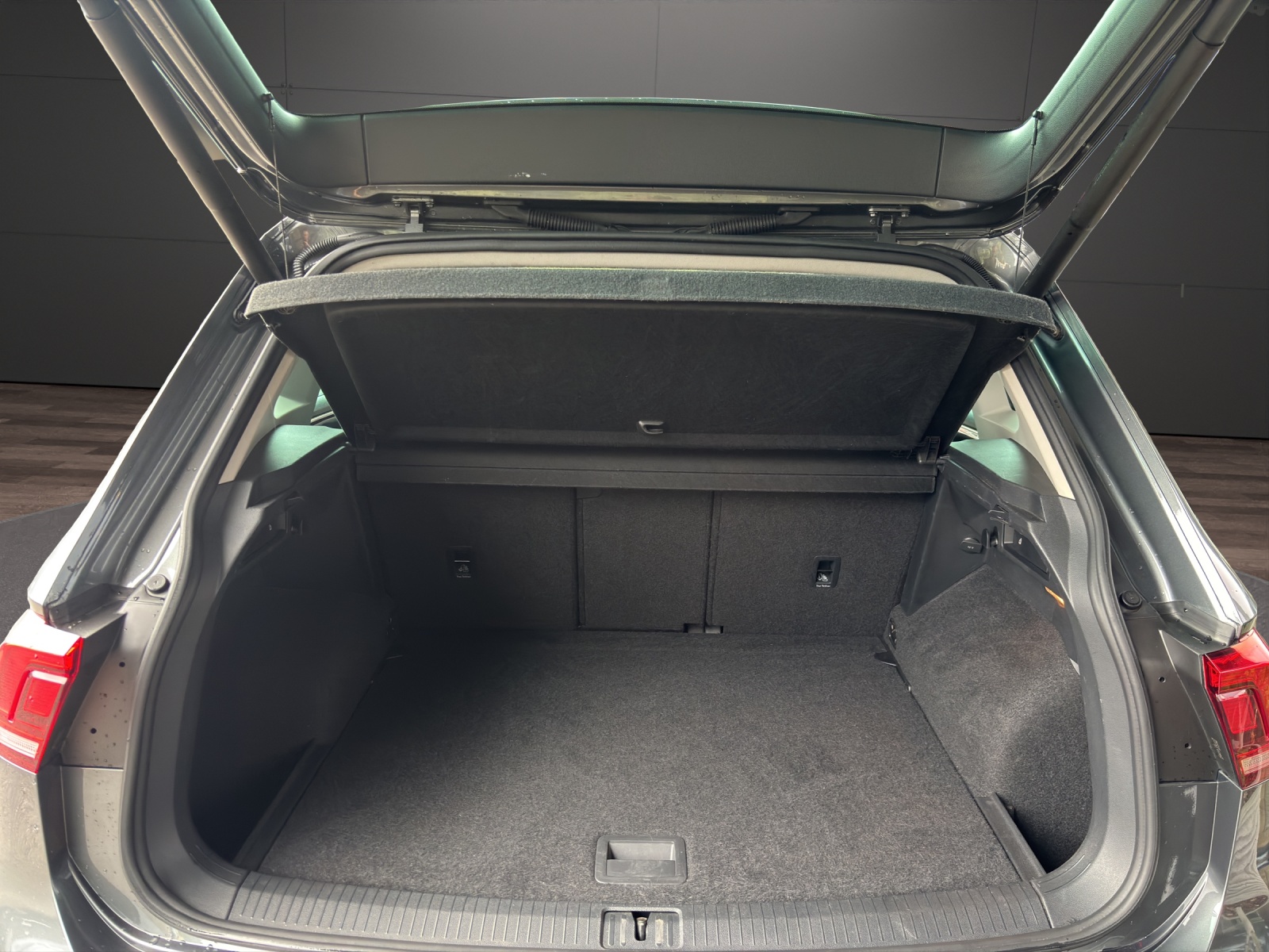 VW Tiguan 2.0TSI Comfortline 4Motion DSG-image-12