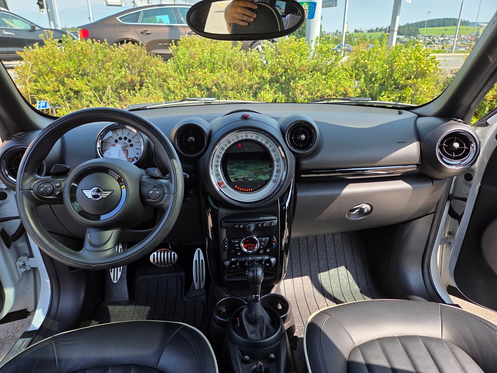 MINI 1.6i Cooper S ALL4-image-5