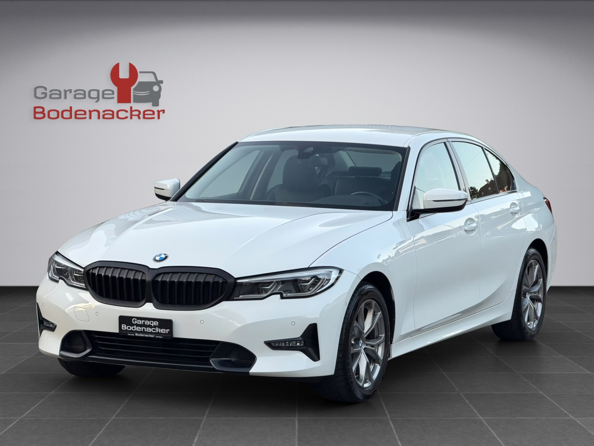 BMW 320d xDrive 48V Steptronic Sport Line-showroom-element-1