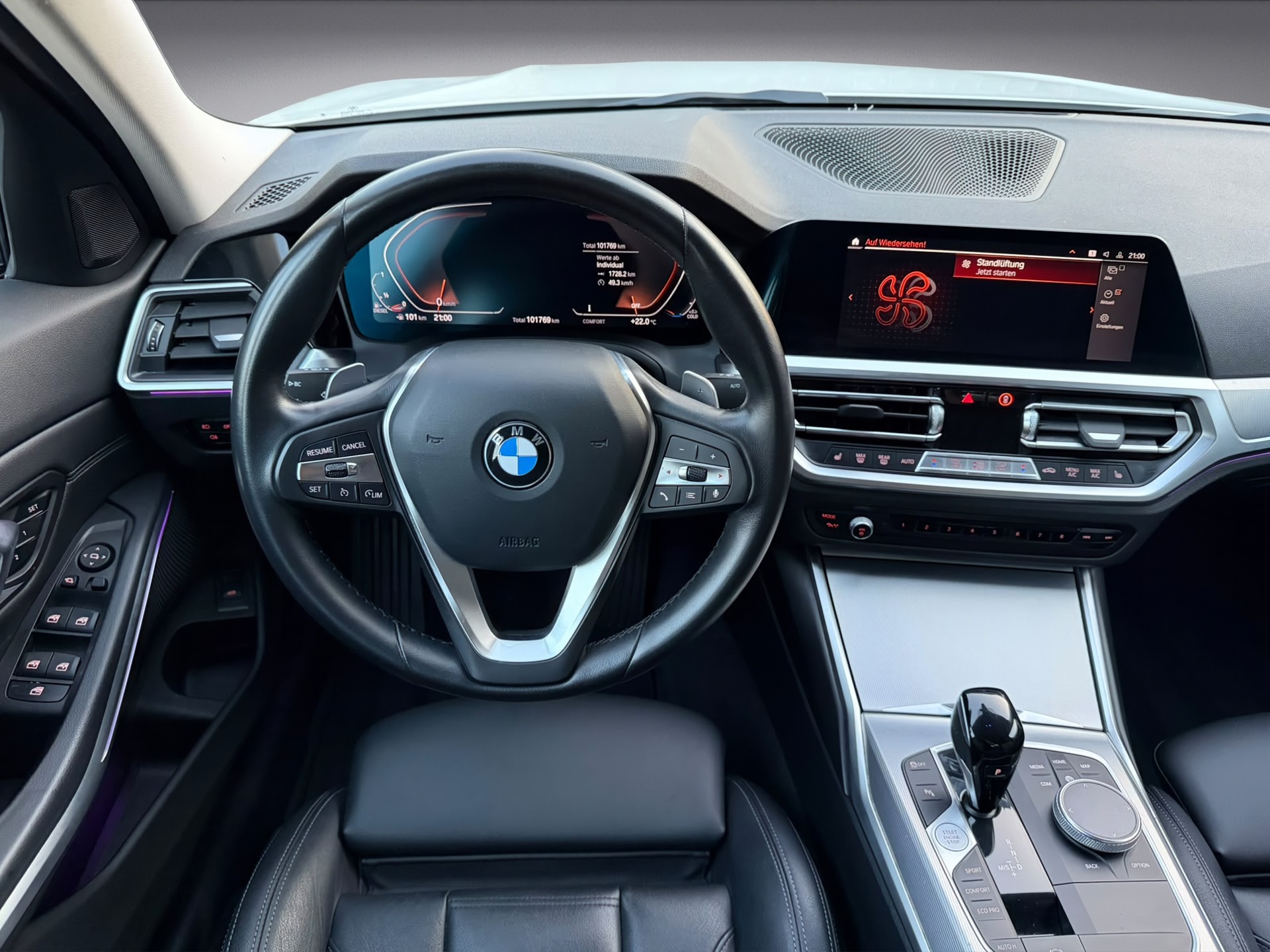 BMW 320d xDrive 48V Steptronic Sport Line-image-8