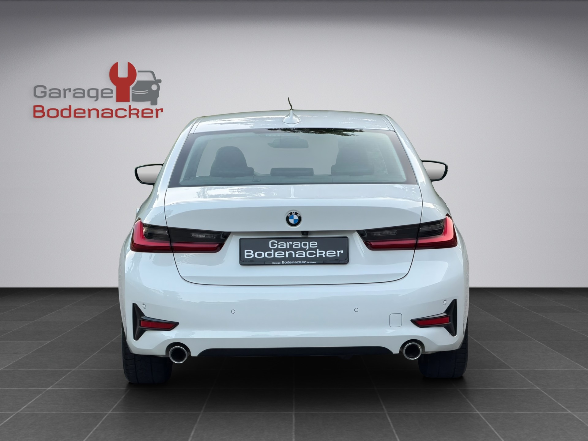 BMW 320d xDrive 48V Steptronic Sport Line-image-17
