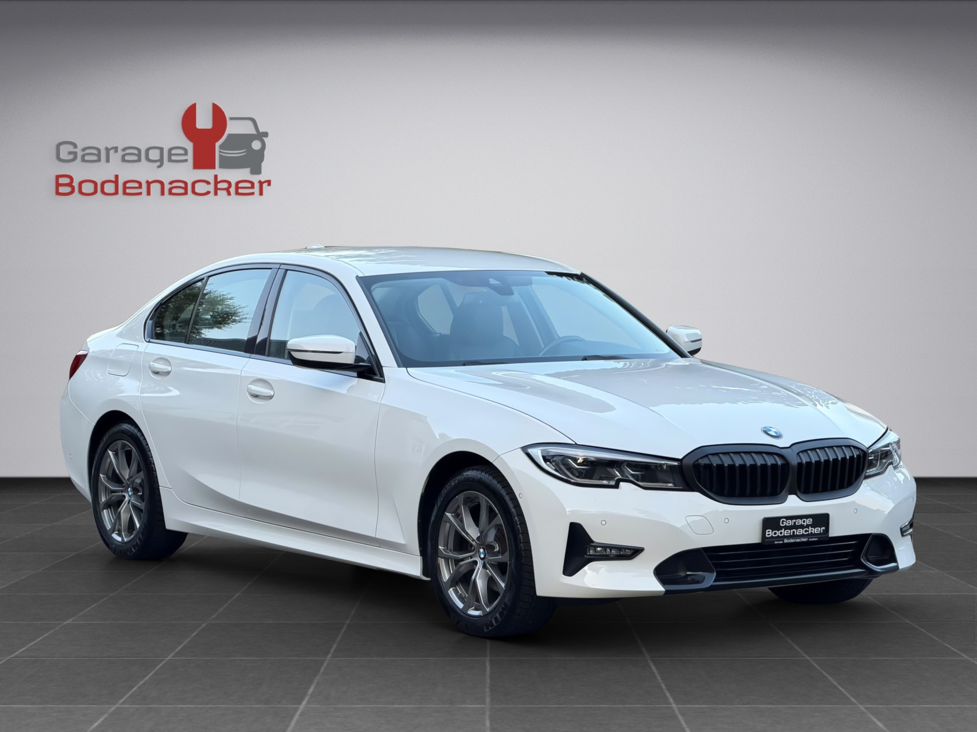 BMW 320d xDrive 48V Steptronic Sport Line-image-6