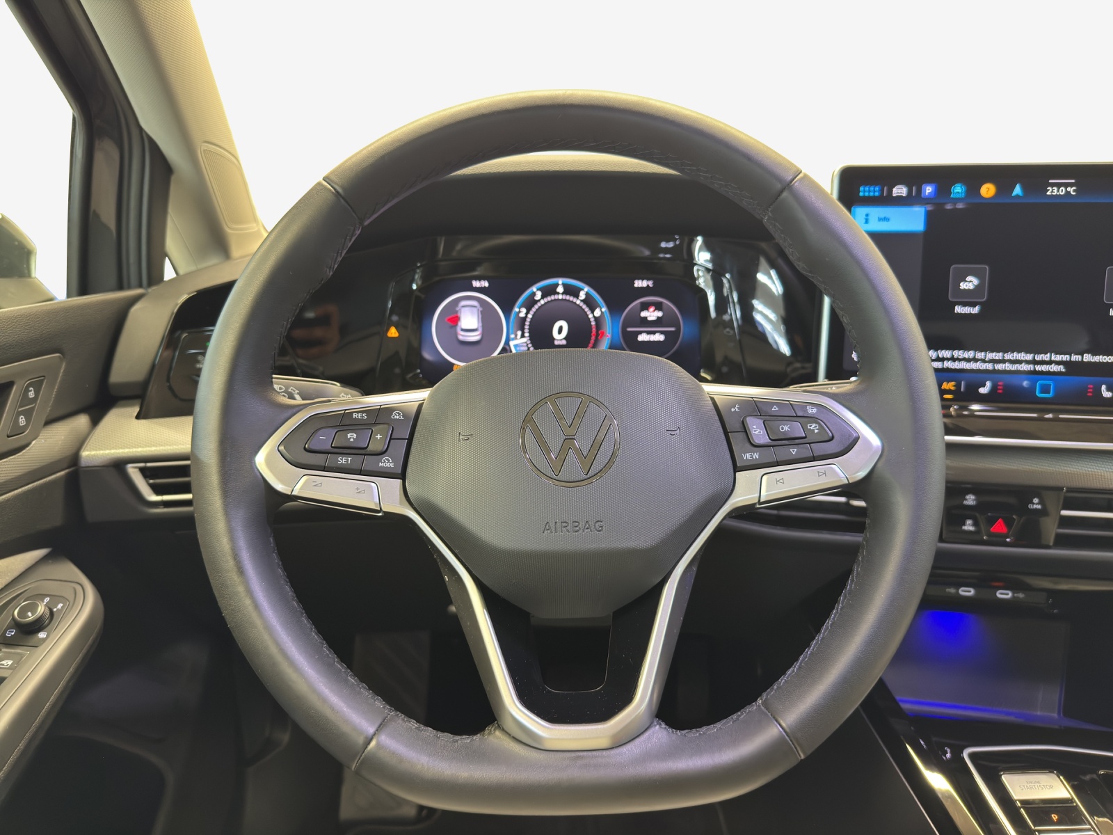 VW Golf 1.5 e TSI mHEV Style DSG-image-9