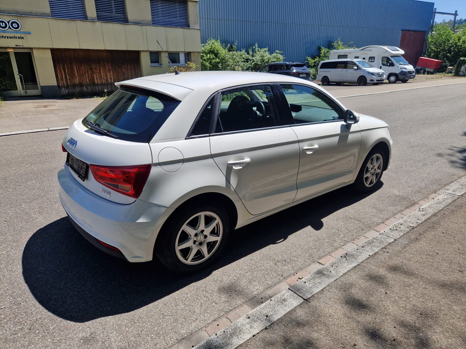 AUDI A1 Sportback 1.0 TFSI Ultra-image-2