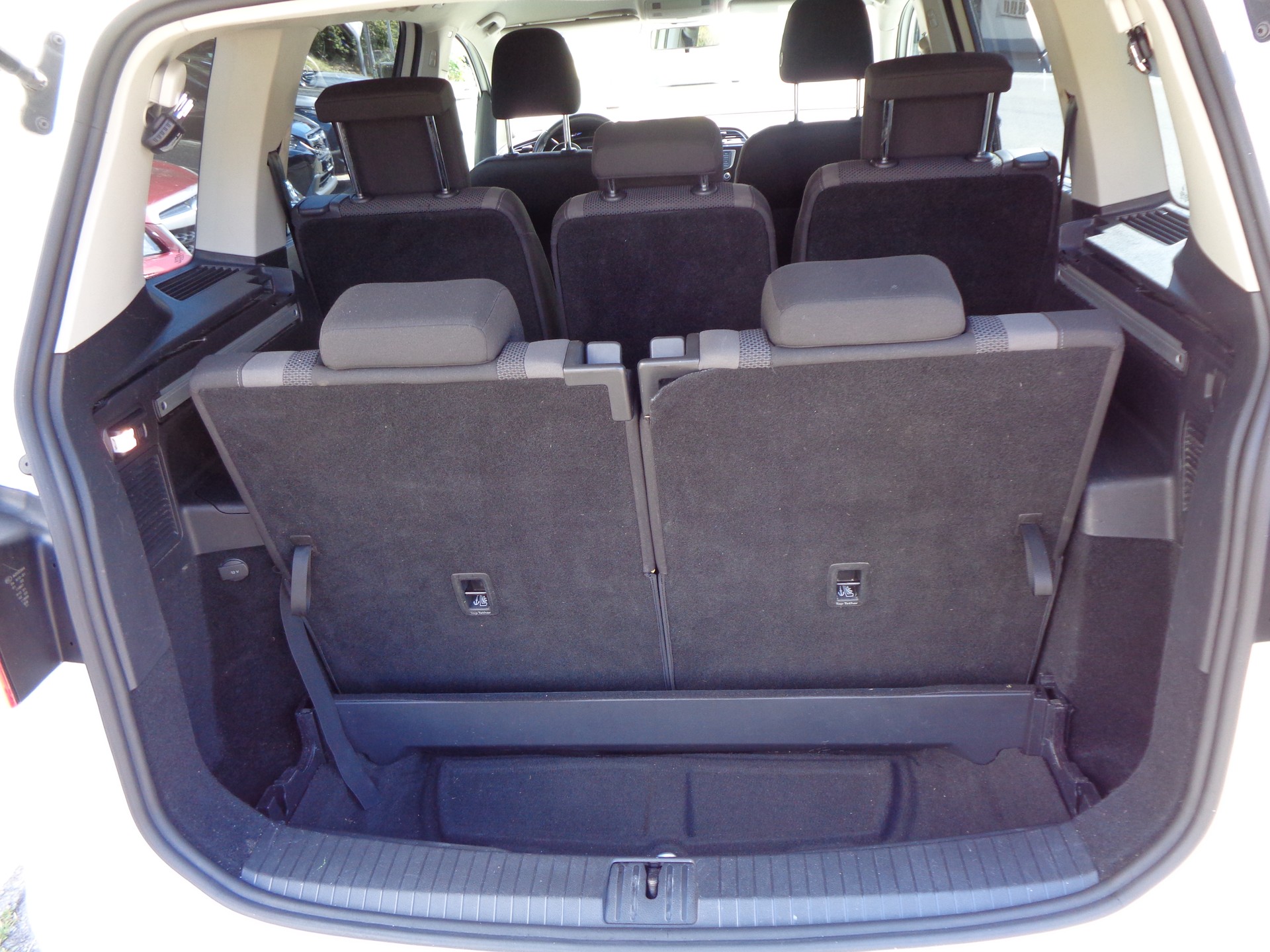 VW Touran 1.4 TSI BlueMotion Technology Trendline-image-3
