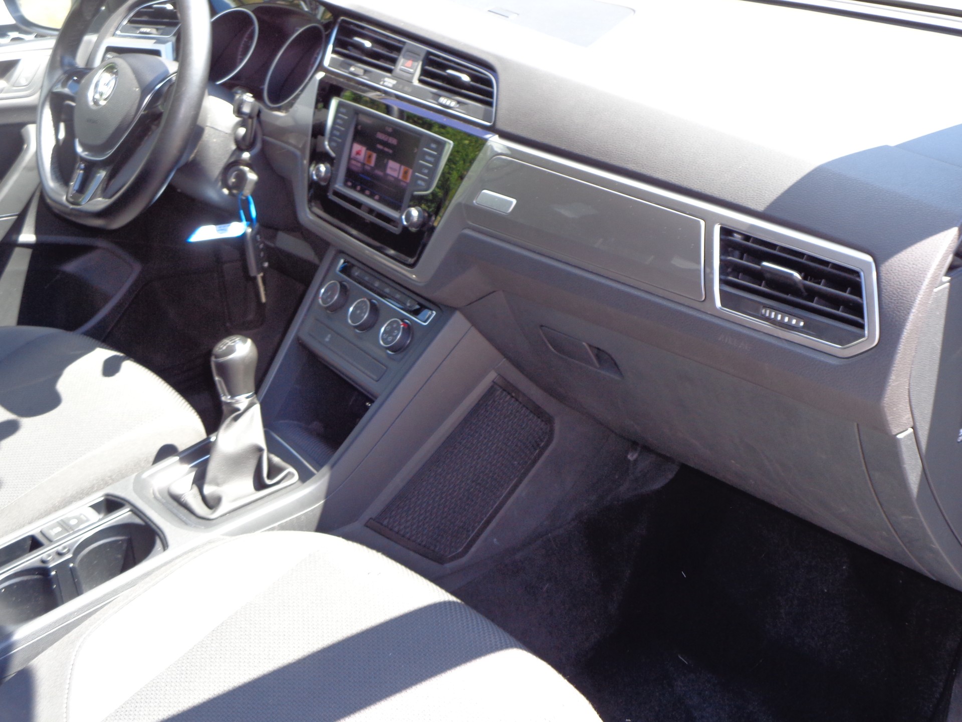 VW Touran 1.4 TSI BlueMotion Technology Trendline-image-6