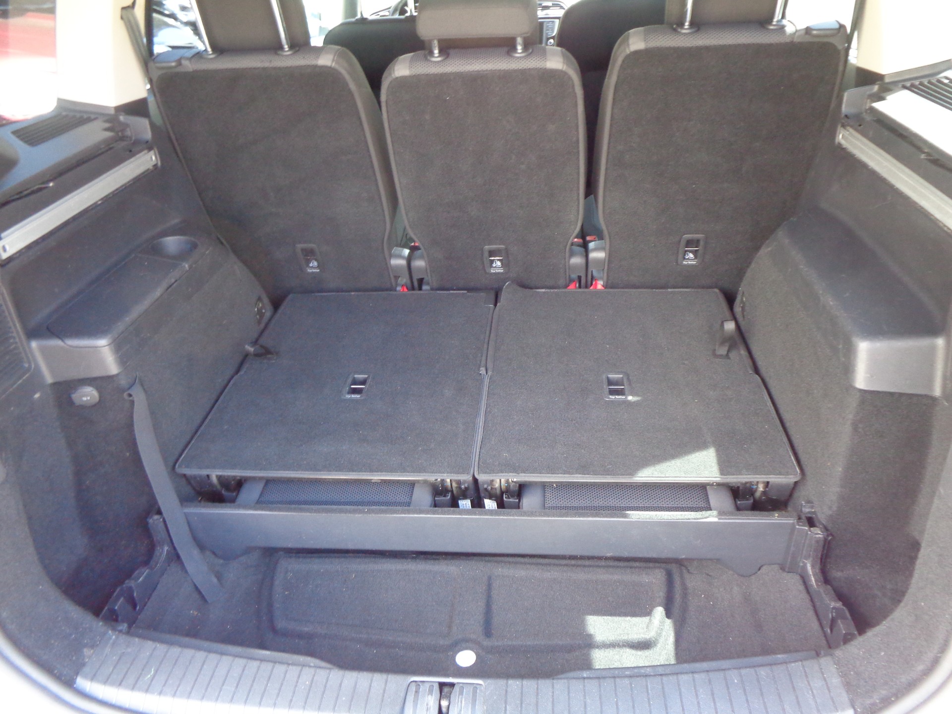 VW Touran 1.4 TSI BlueMotion Technology Trendline-image-4