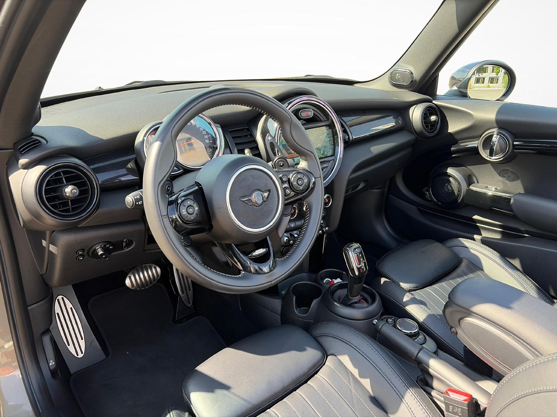 MINI Cabrio F57 2.0i 192 Cooper S SDKG John Cooper Works-image-8