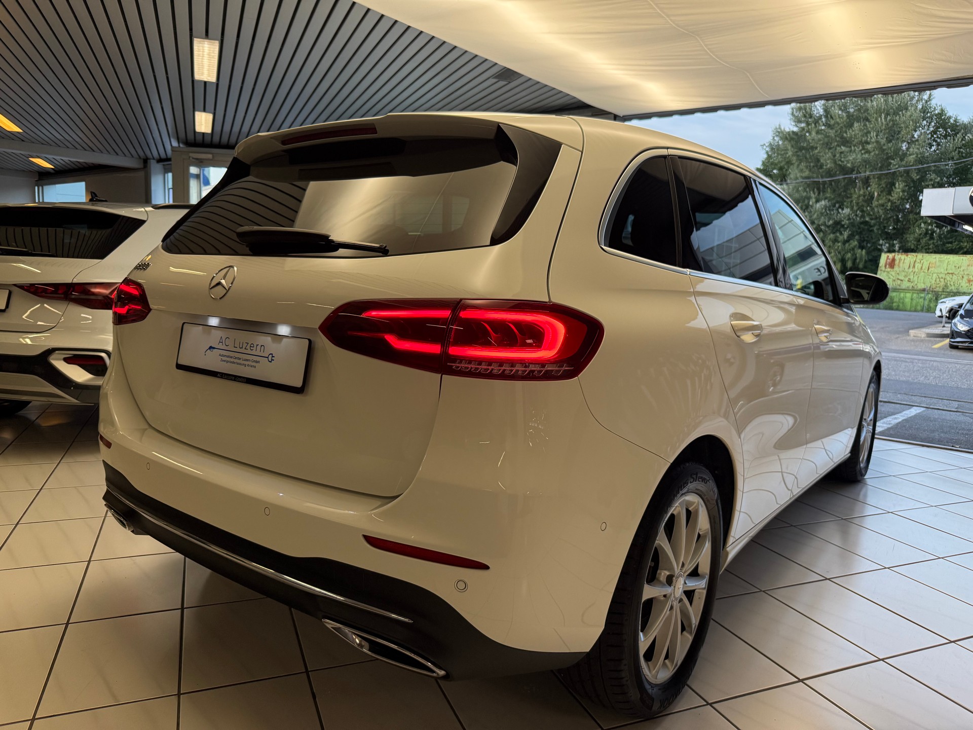 MERCEDES-BENZ B 200 Progressive 7G-DCT-image-2