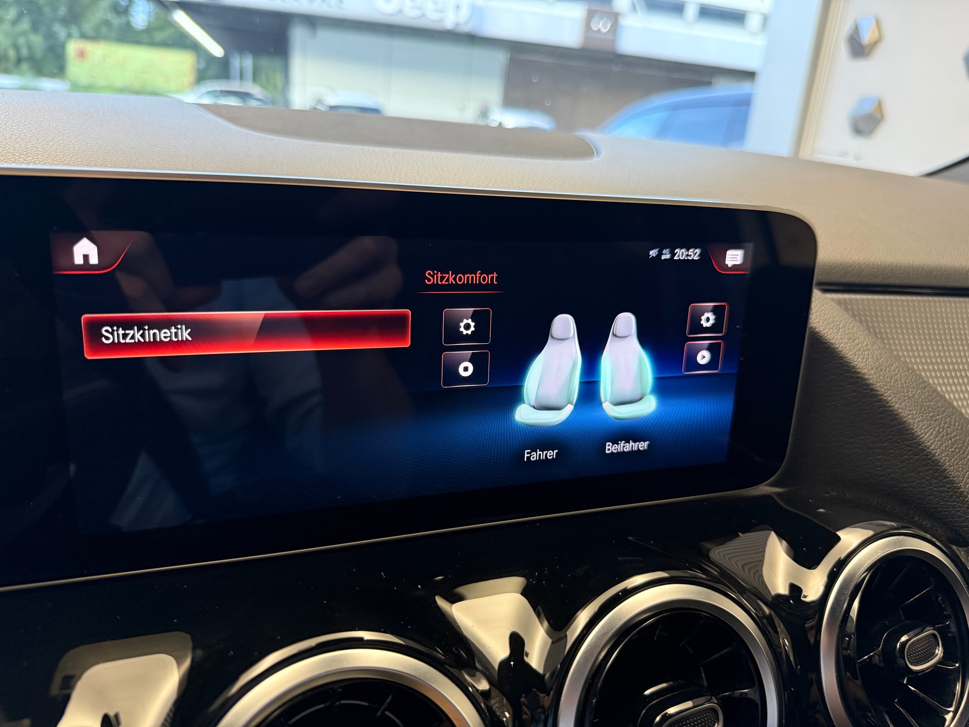 MERCEDES-BENZ B 200 Progressive 7G-DCT-image-16