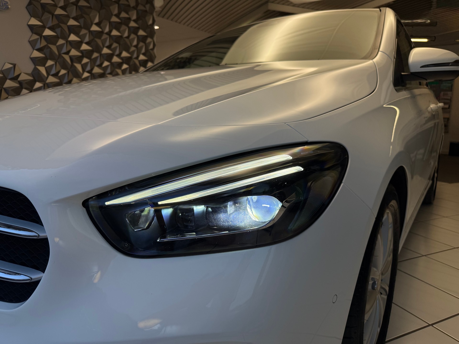 MERCEDES-BENZ B 200 Progressive 7G-DCT-image-20