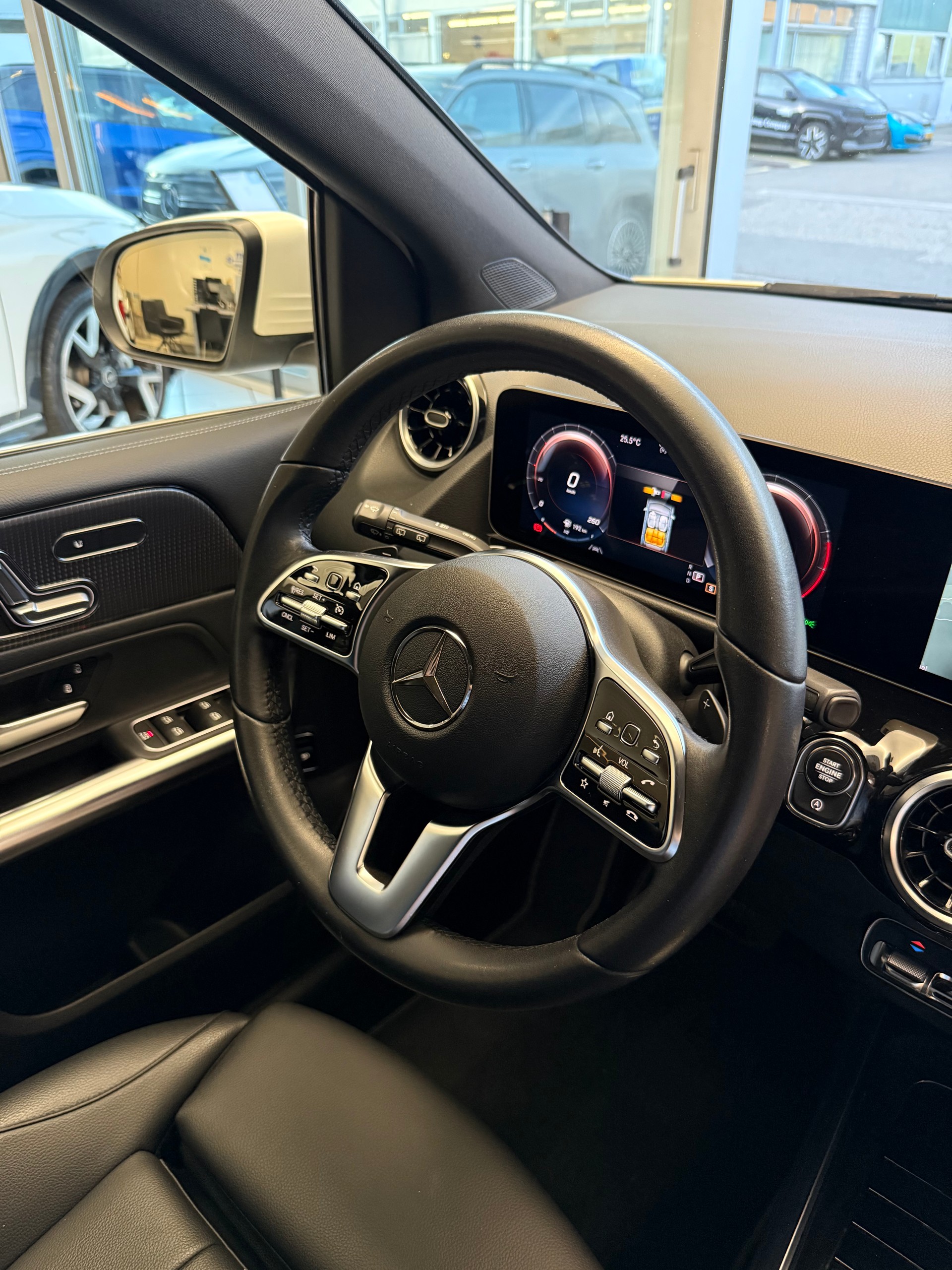 MERCEDES-BENZ B 200 Progressive 7G-DCT-image-14