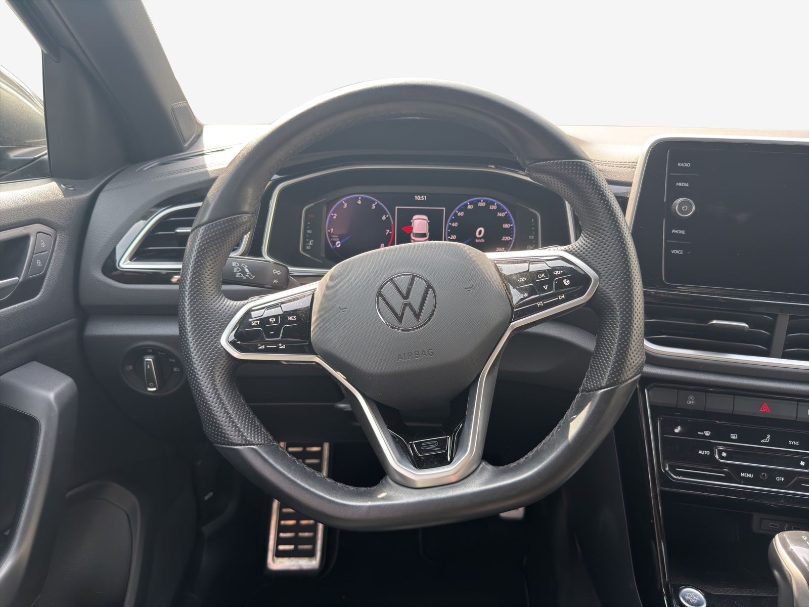 VW T-Roc 2.0 TSI R-Line DSG 4Motion-image-9