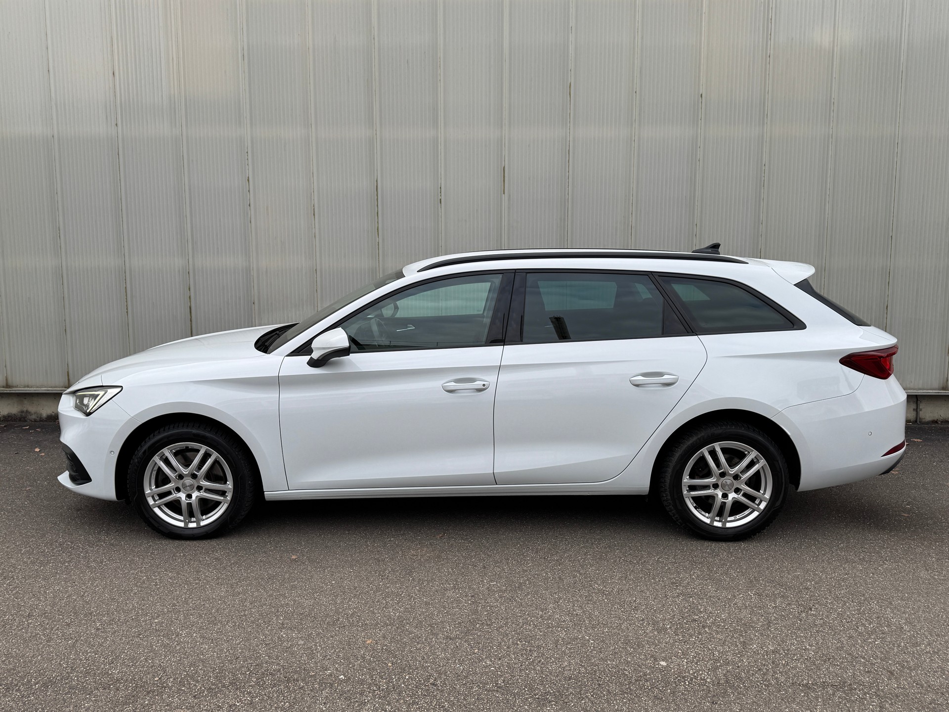 SEAT Leon ST 2.0 TDI EVO DSG Style-image-5