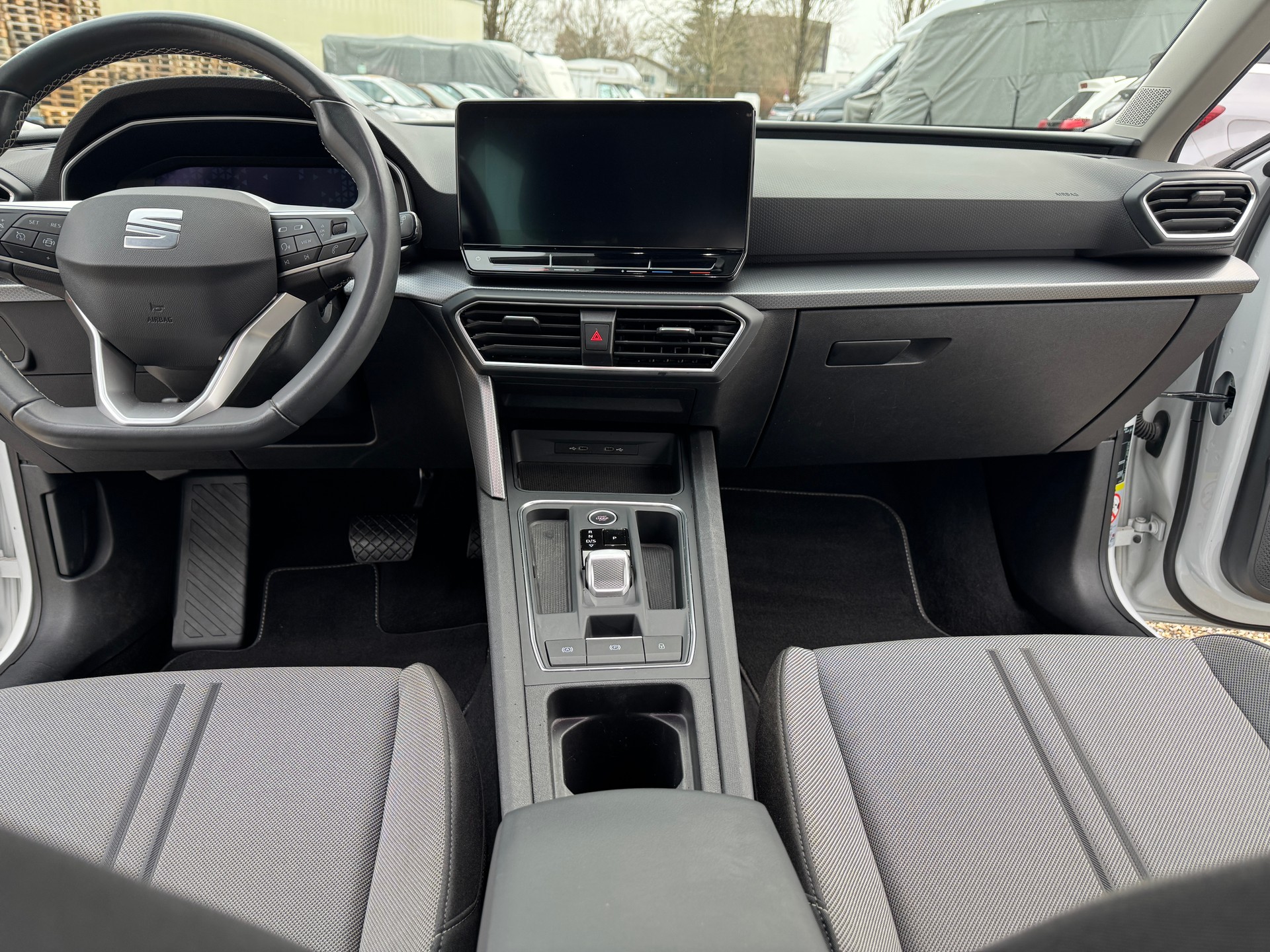 SEAT Leon ST 2.0 TDI EVO DSG Style-image-8