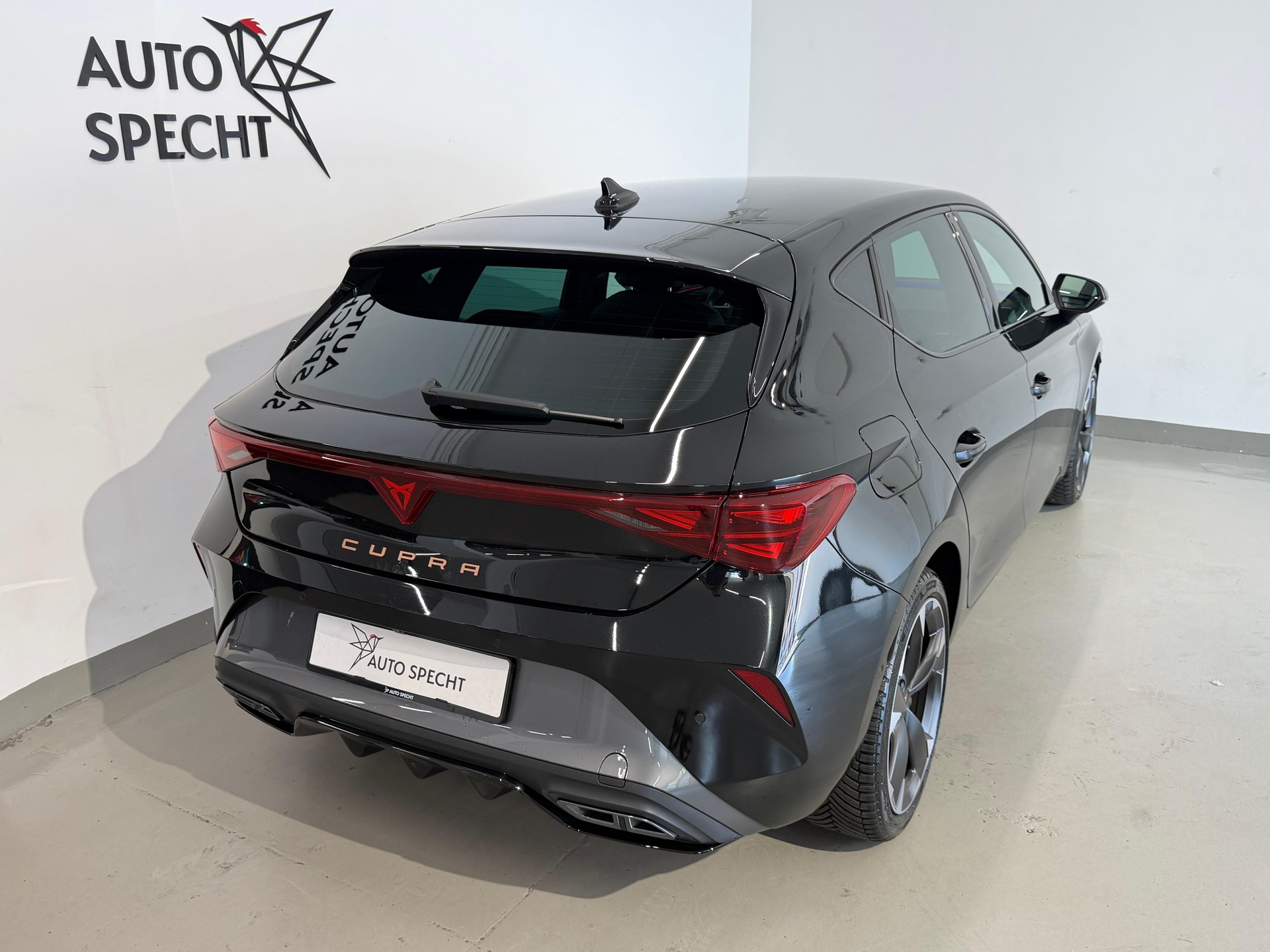 CUPRA LEON 1.5 TSI DSG - FACELIFT-image-3