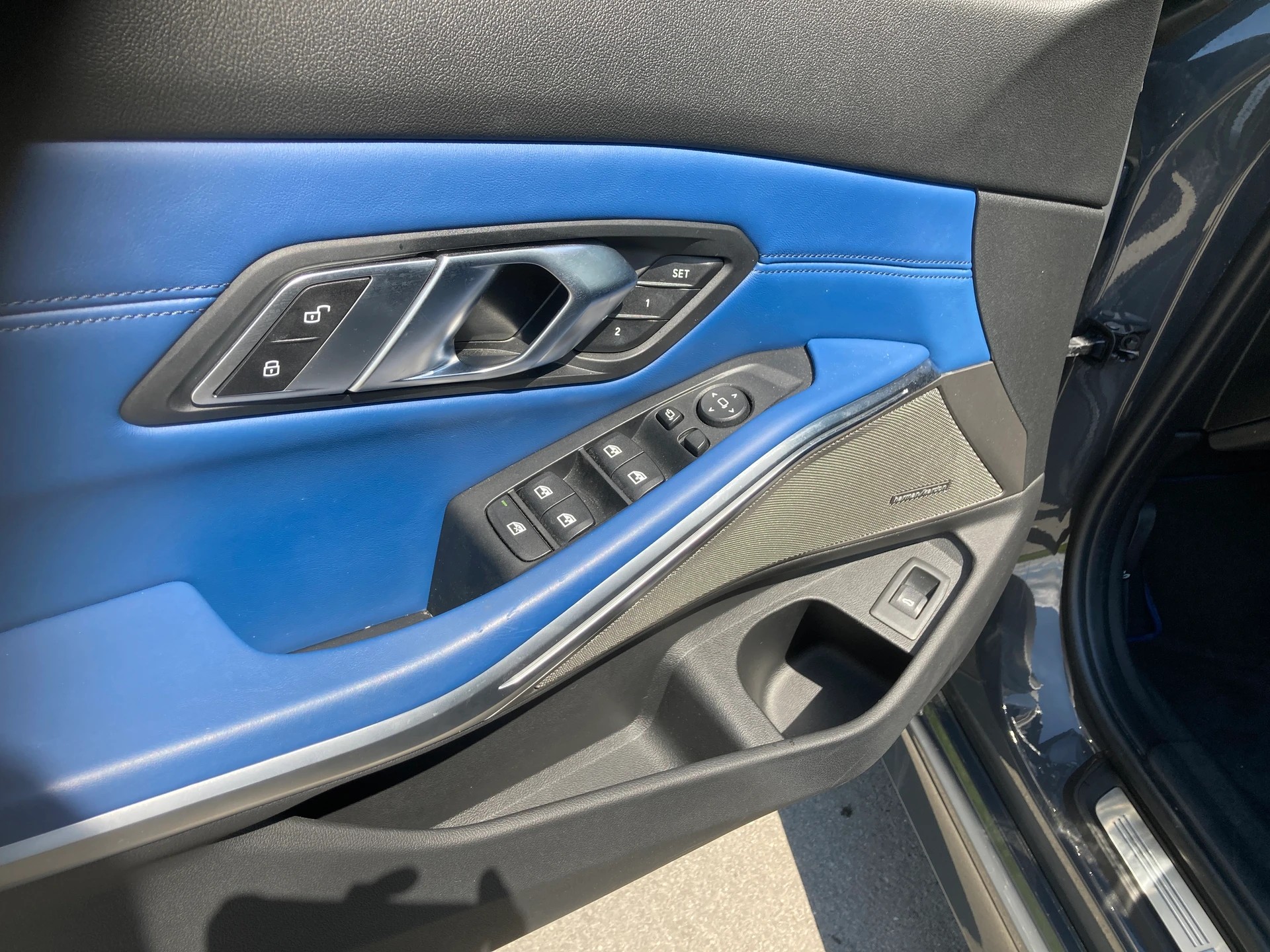 BMW 320d xDrive 48V Touring Luxury Line Steptronic-image-9