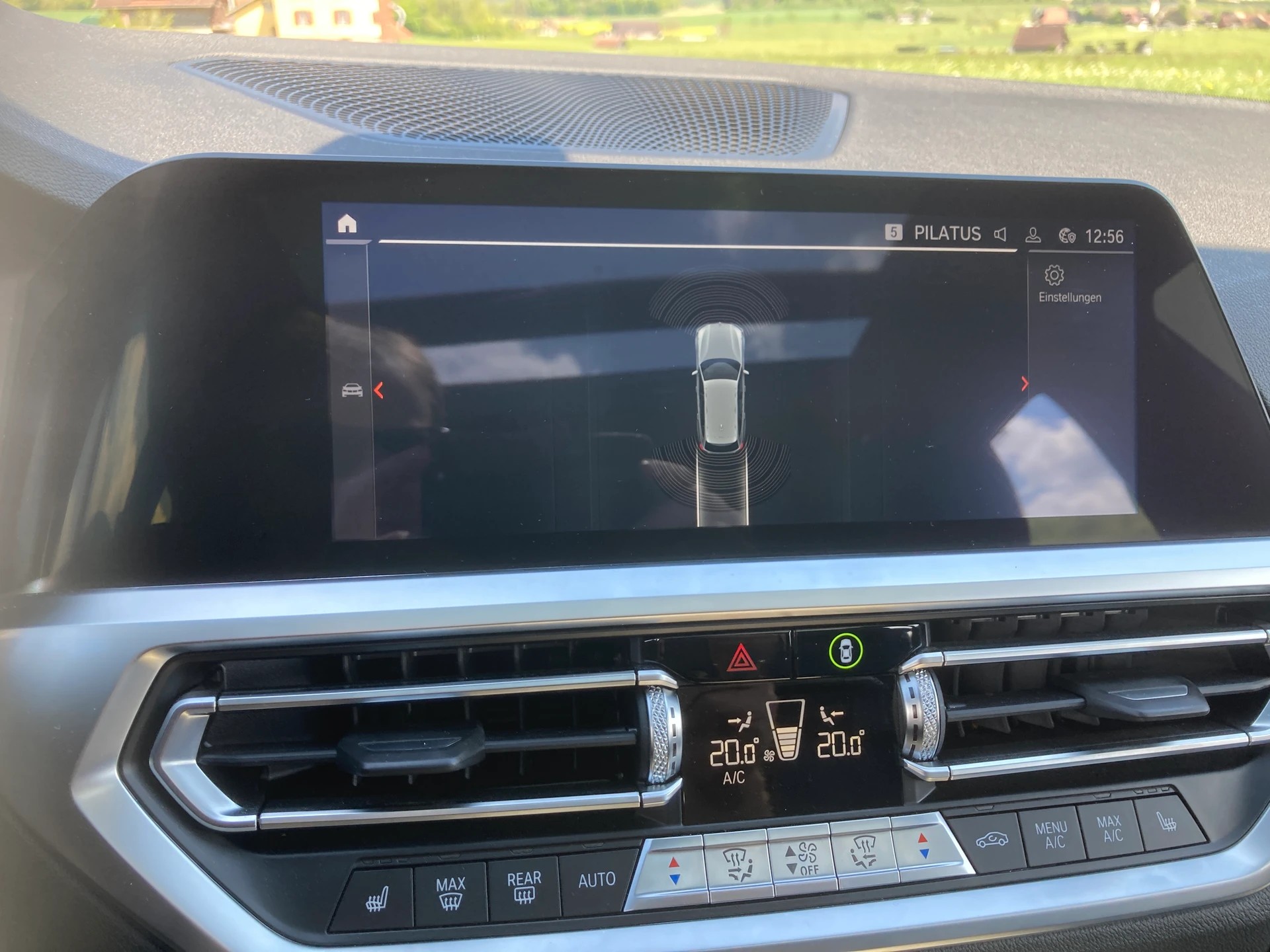 BMW 320d xDrive 48V Touring Luxury Line Steptronic-image-12