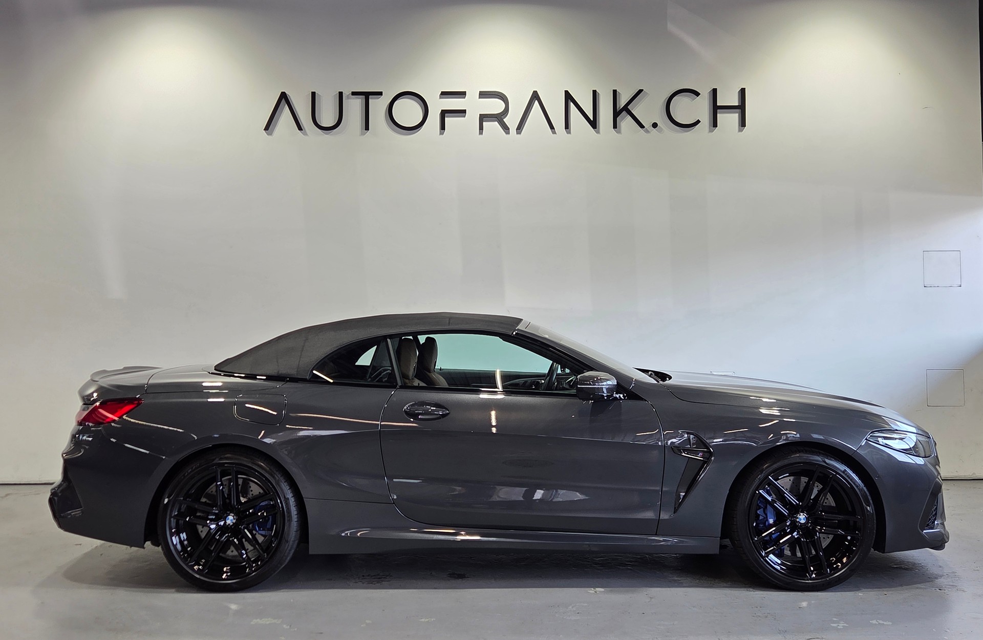 BMW M8 Competition xDrive Cabriolet-image-2