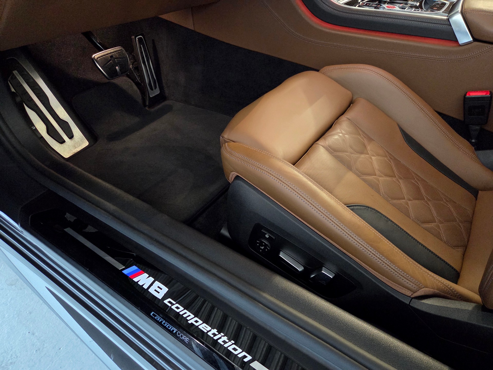 BMW M8 Competition xDrive Cabriolet-image-20