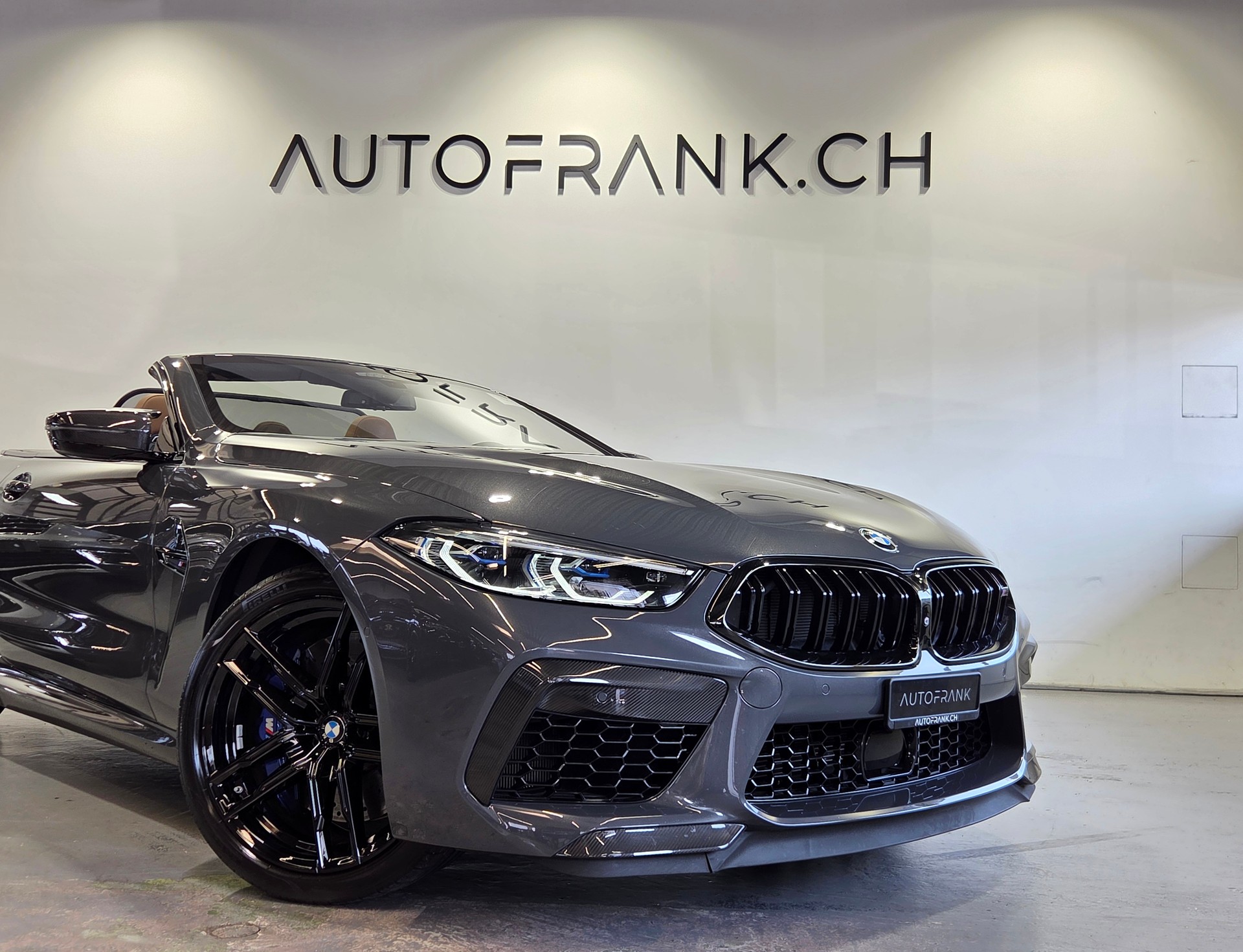 BMW M8 Competition xDrive Cabriolet-image-10