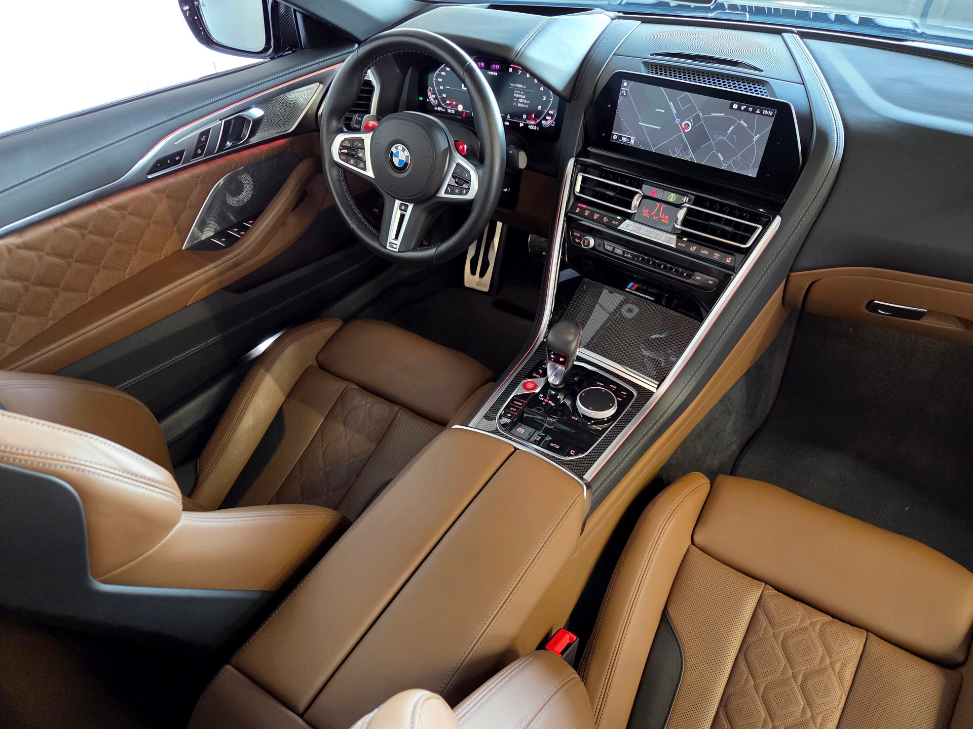 BMW M8 Competition xDrive Cabriolet-image-8