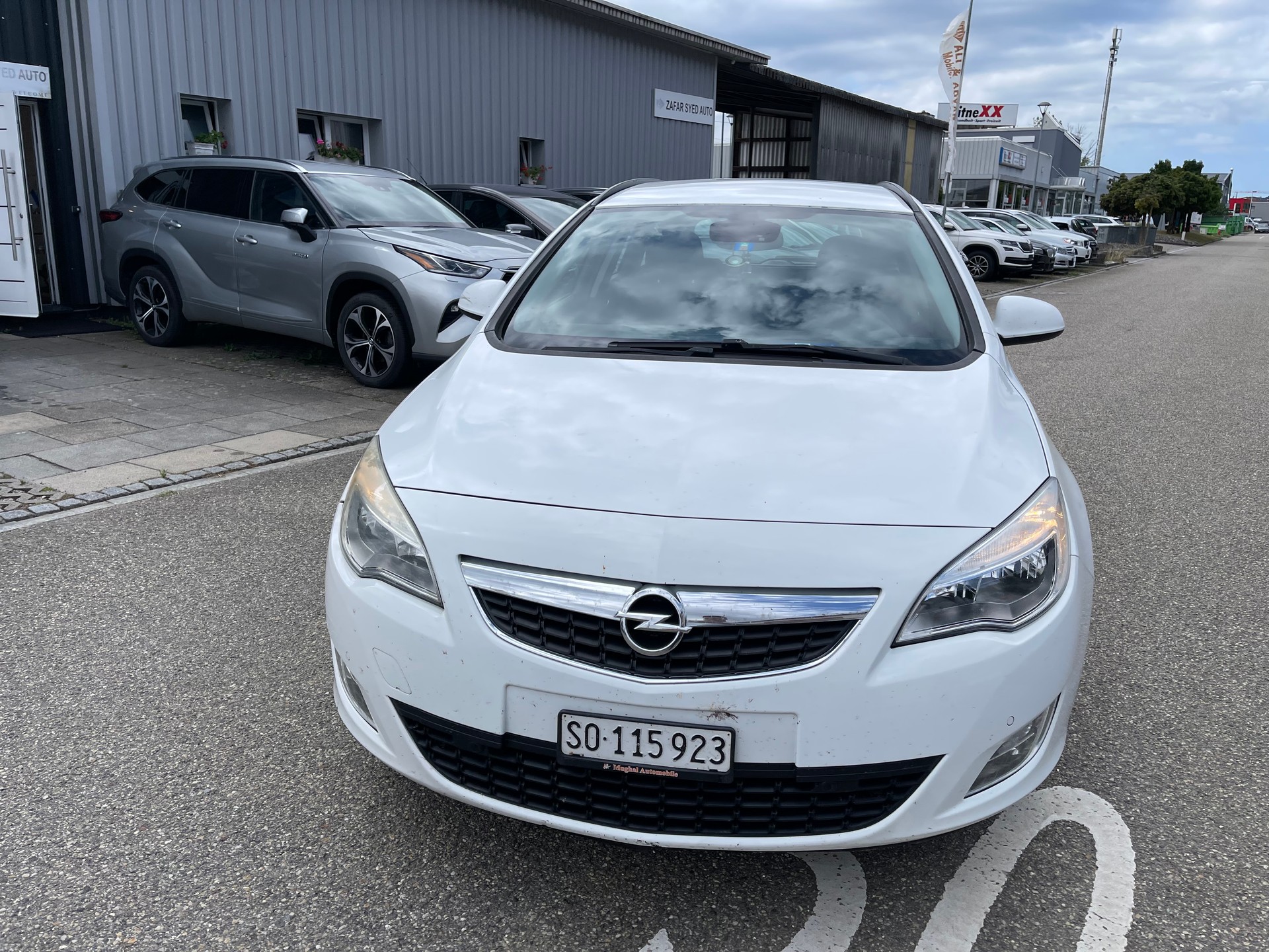 OPEL Astra SportsTourer 2.0 CDTi Enjoy-image-1