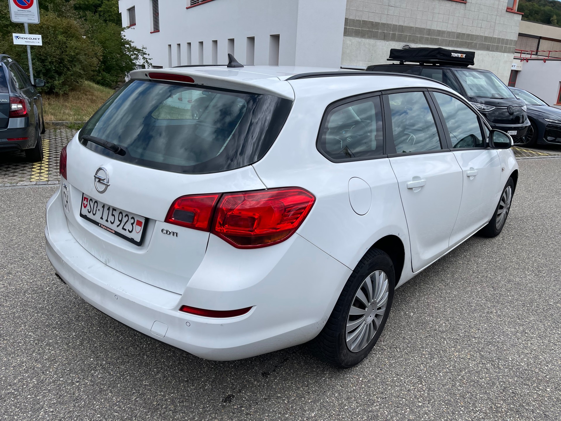 OPEL Astra SportsTourer 2.0 CDTi Enjoy-image-3