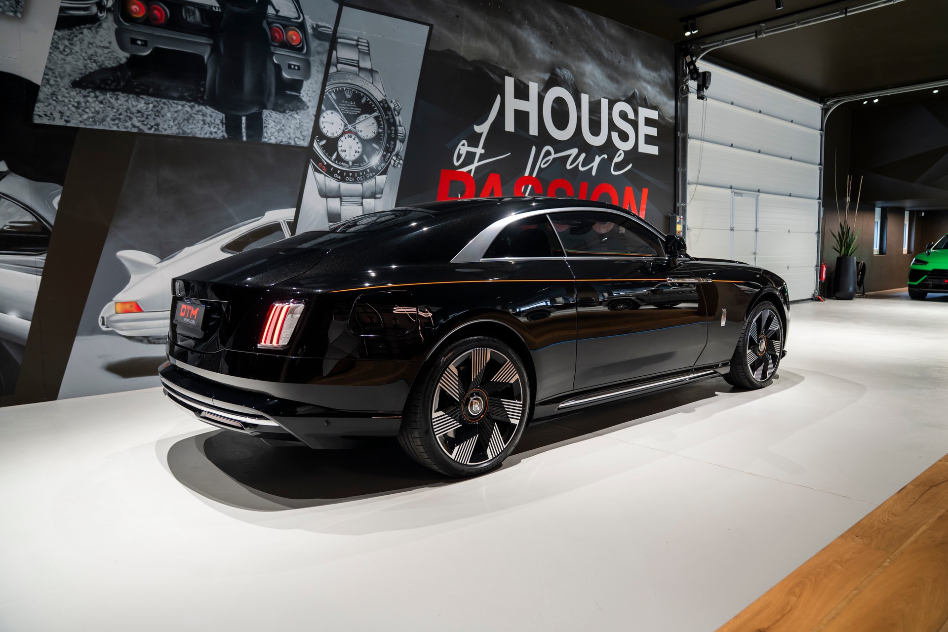 ROLLS-ROYCE Spectre-image-3