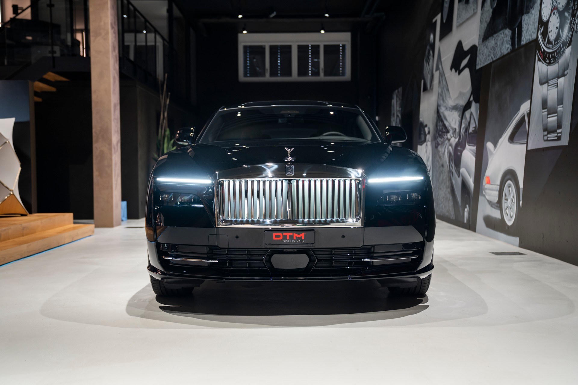 ROLLS-ROYCE Spectre-image-1