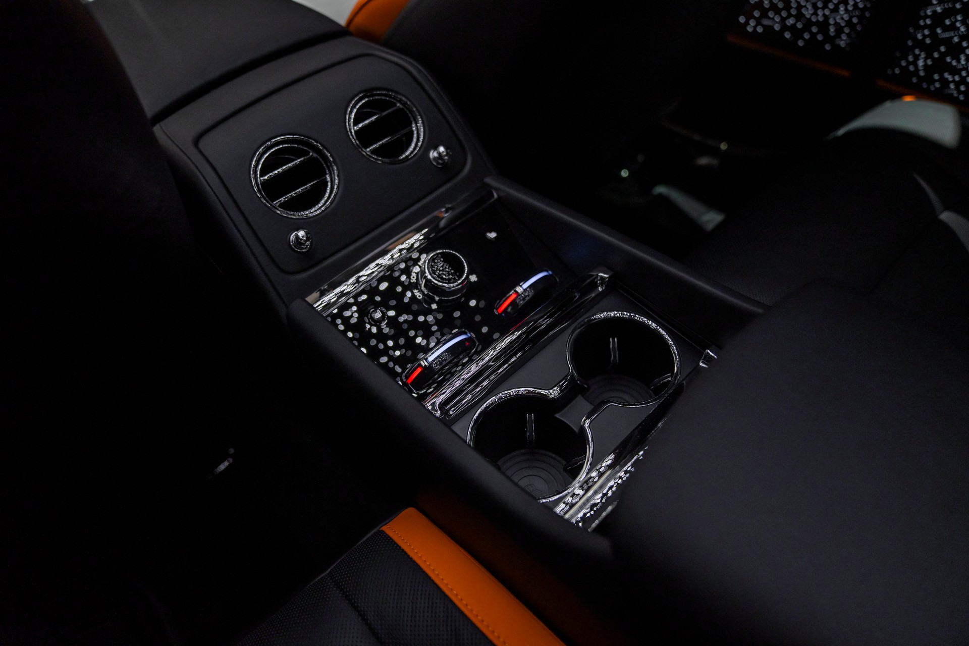 ROLLS-ROYCE Spectre-image-19