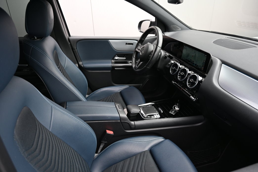 MERCEDES-BENZ B 180 d 7G-DCT-image-4
