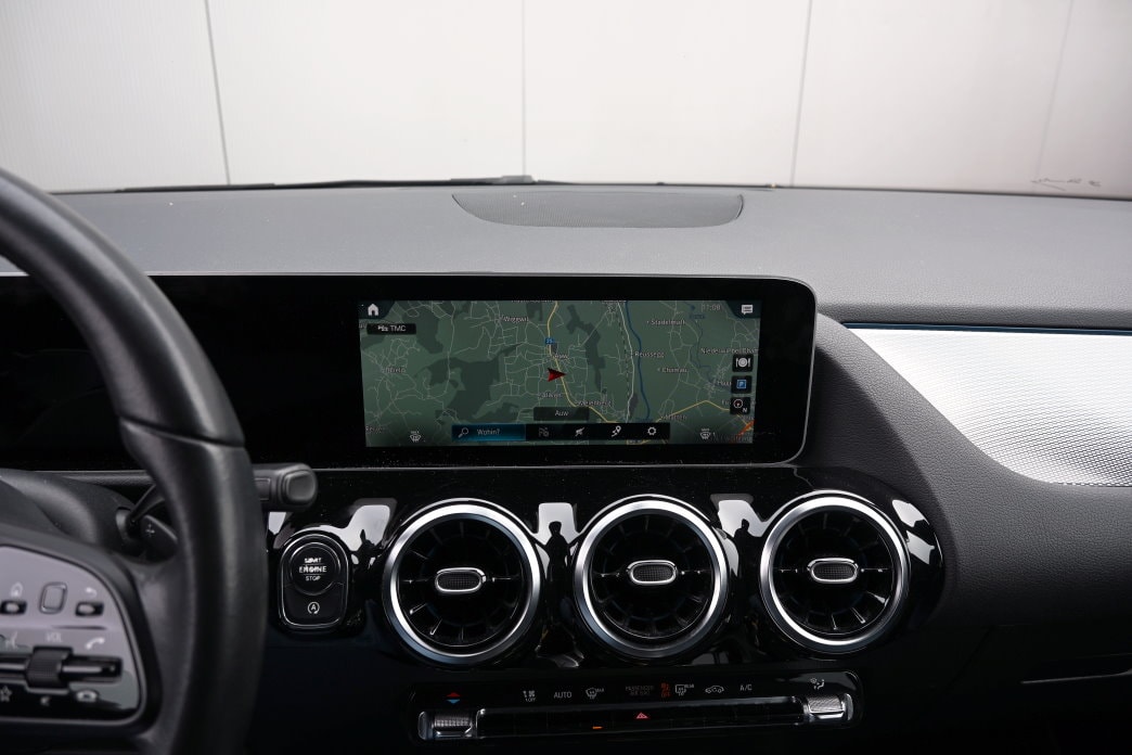 MERCEDES-BENZ B 180 d 7G-DCT-image-10