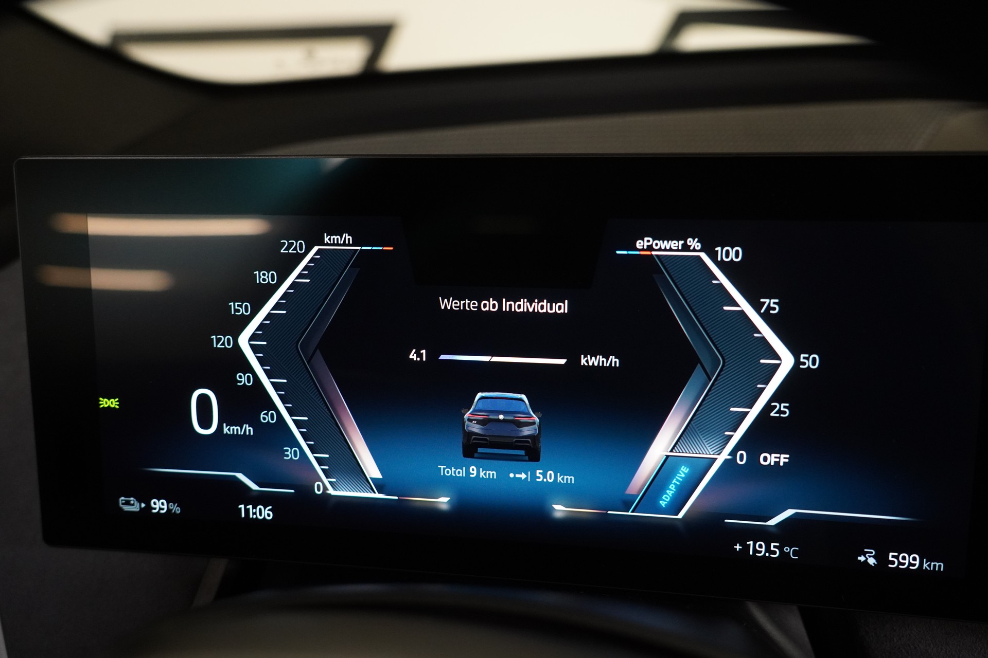 BMW iX xDrive60 M Sport-image-21