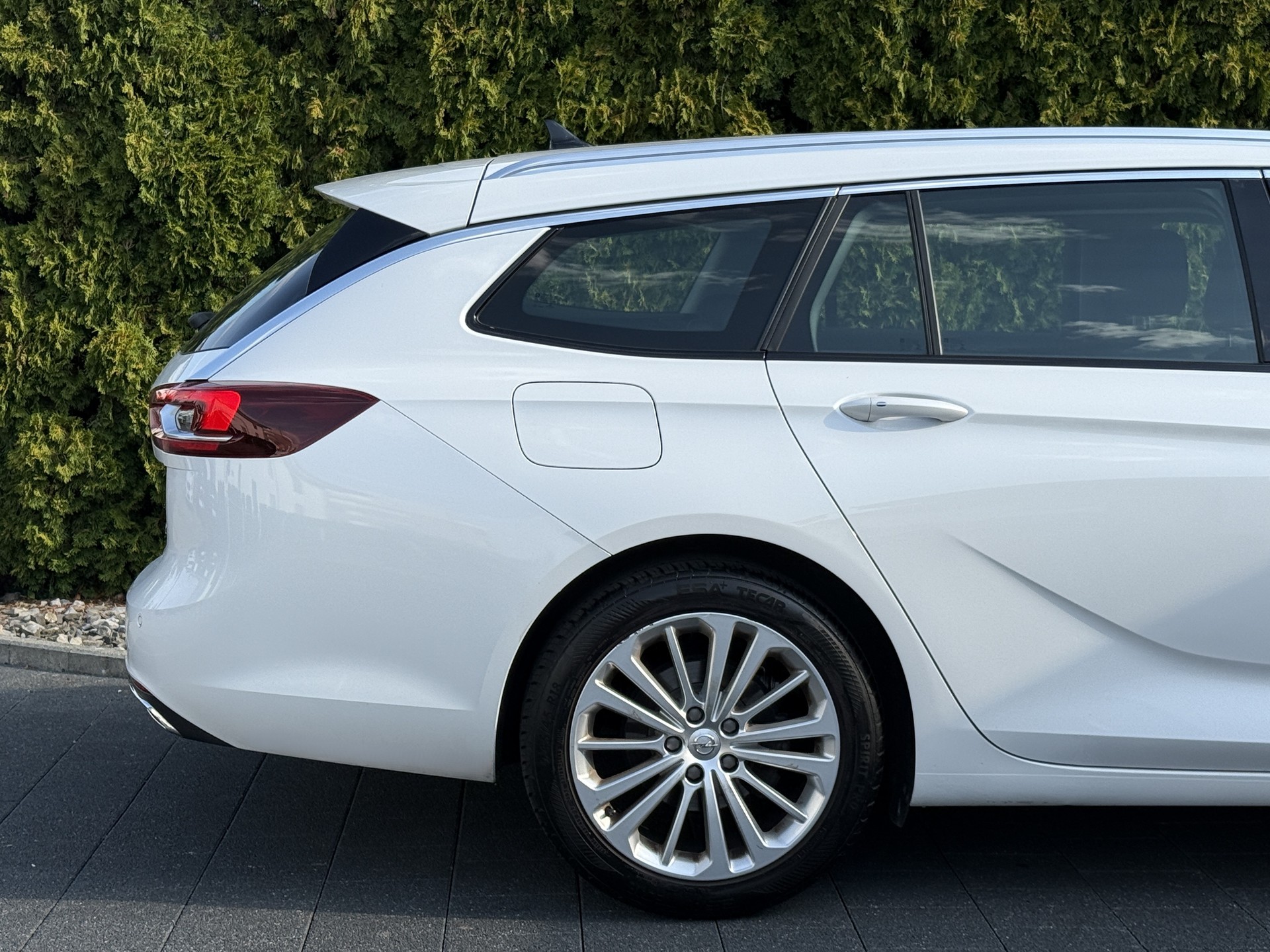 OPEL Insignia 1.6 T Sports Tourer Excellence Automatic-image-10