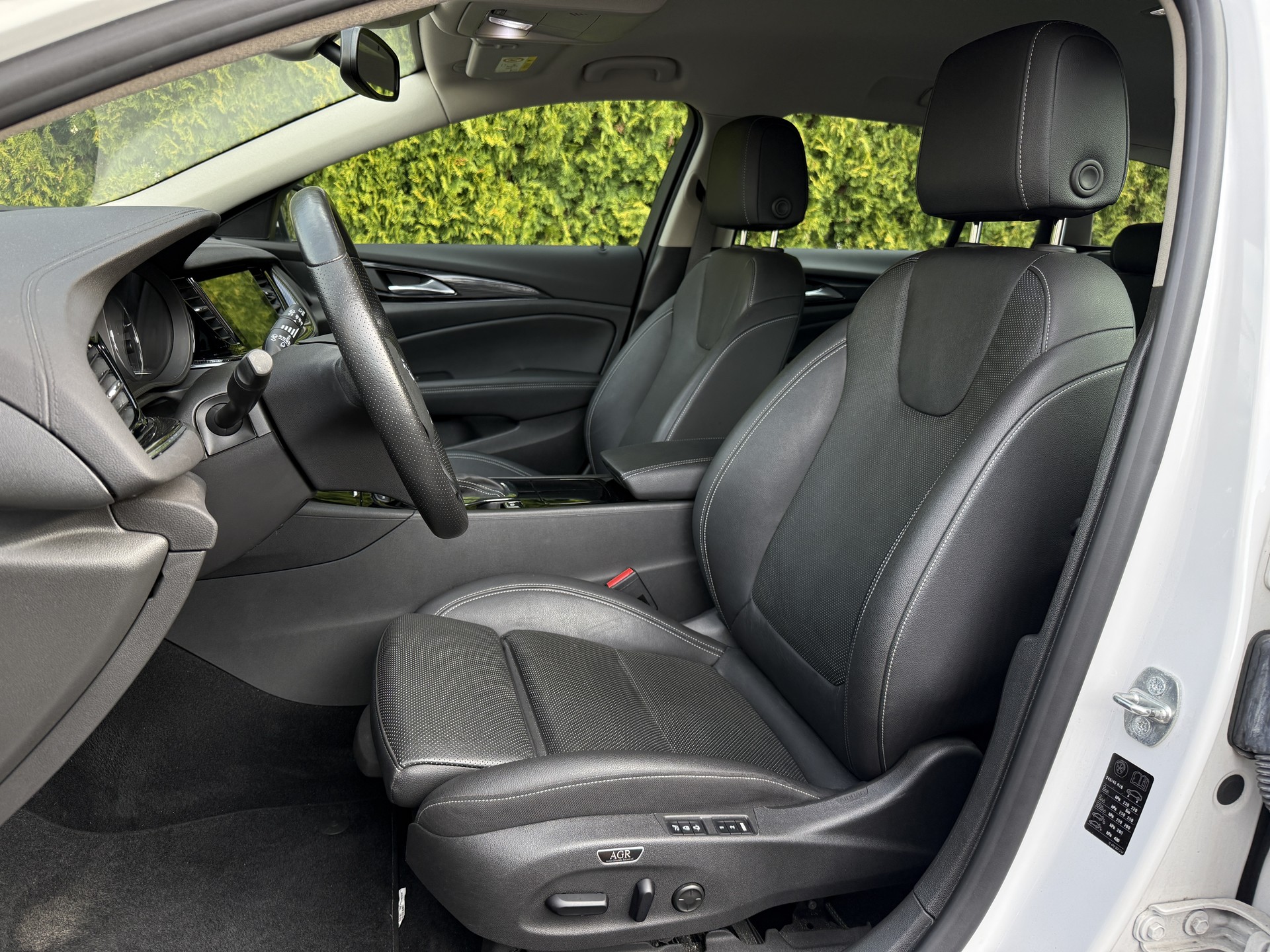 OPEL Insignia 1.6 T Sports Tourer Excellence Automatic-image-17