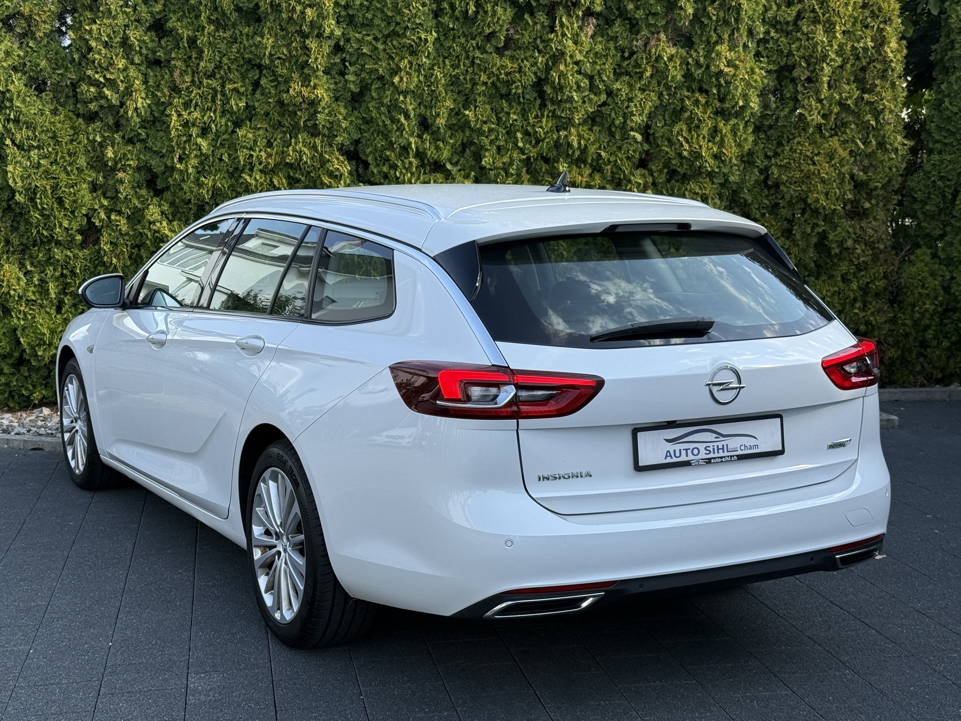 OPEL Insignia 1.6 T Sports Tourer Excellence Automatic-image-12